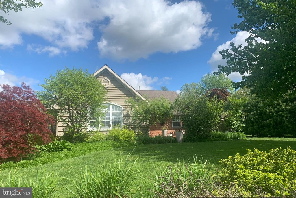 Photo of 117 MURRY HILL DR, LANCASTER, PA 17601 (MLS # PALA2034294)