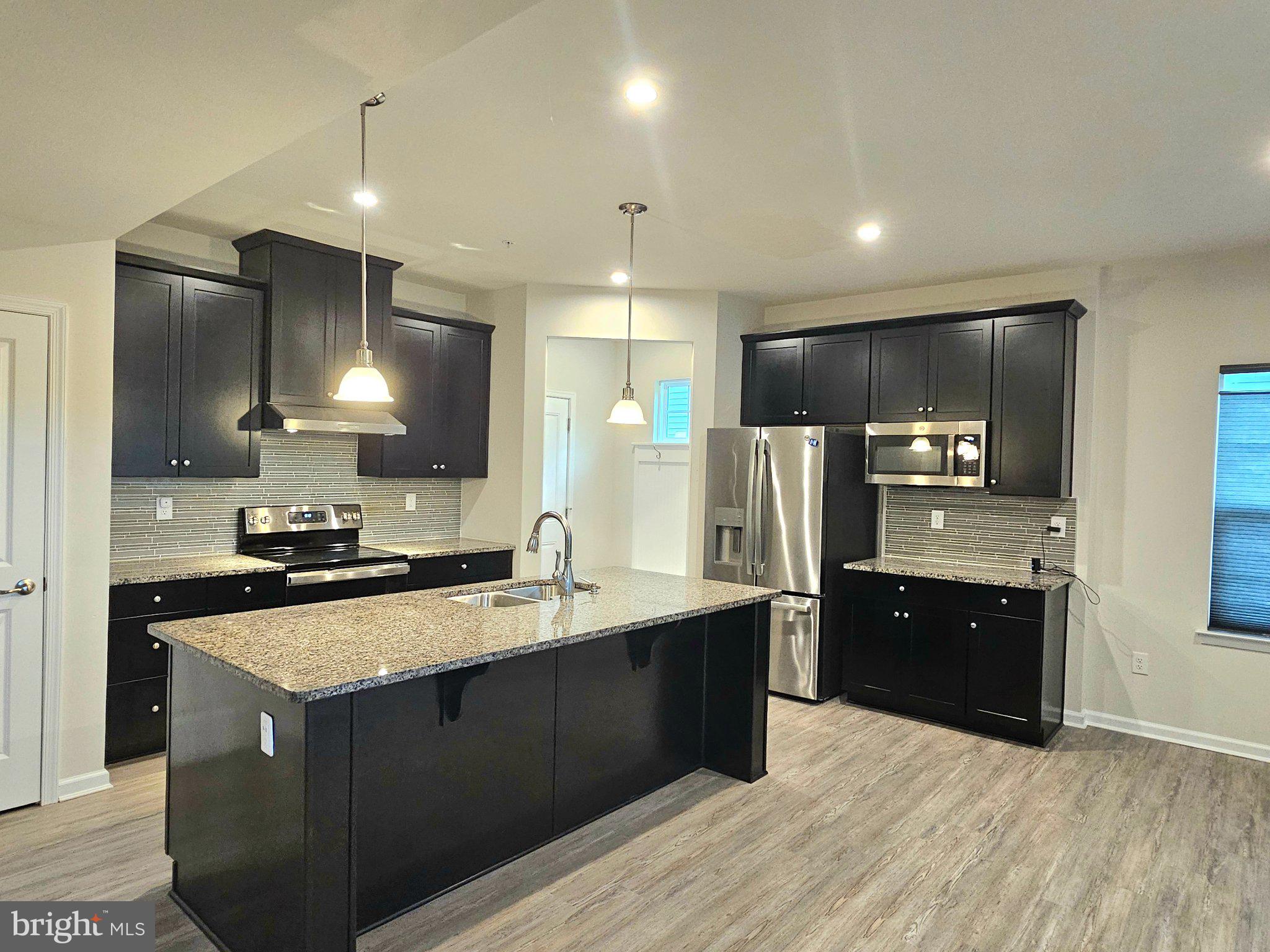 WOOD CREEK GOLF COMM - Residential