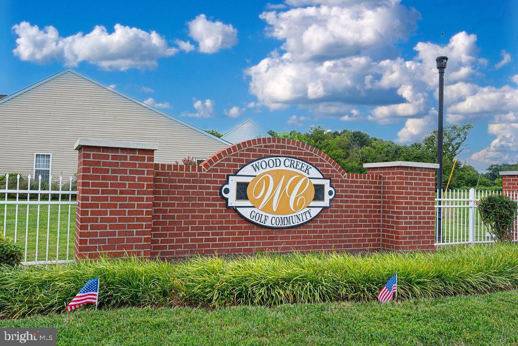 WOOD CREEK GOLF COMM - Residential