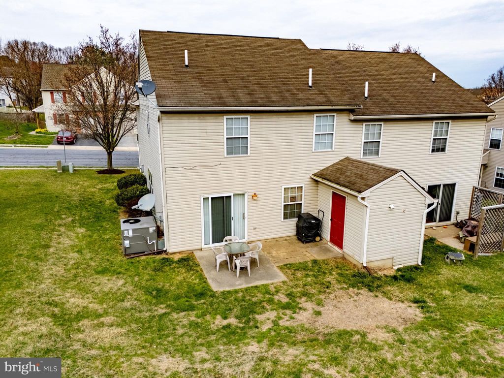 Photo of 105 Elmshire Drive, LANCASTER, PA 17603 (MLS # PALA2068986)