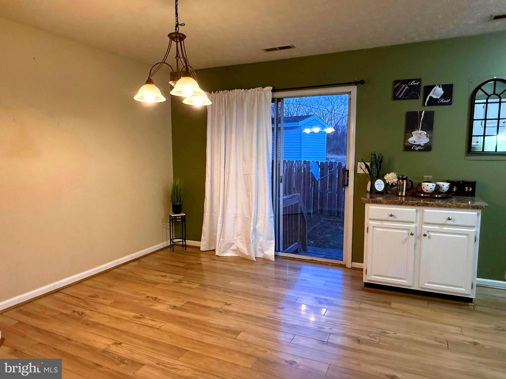 MUSSELMAN SQUARE - Residential