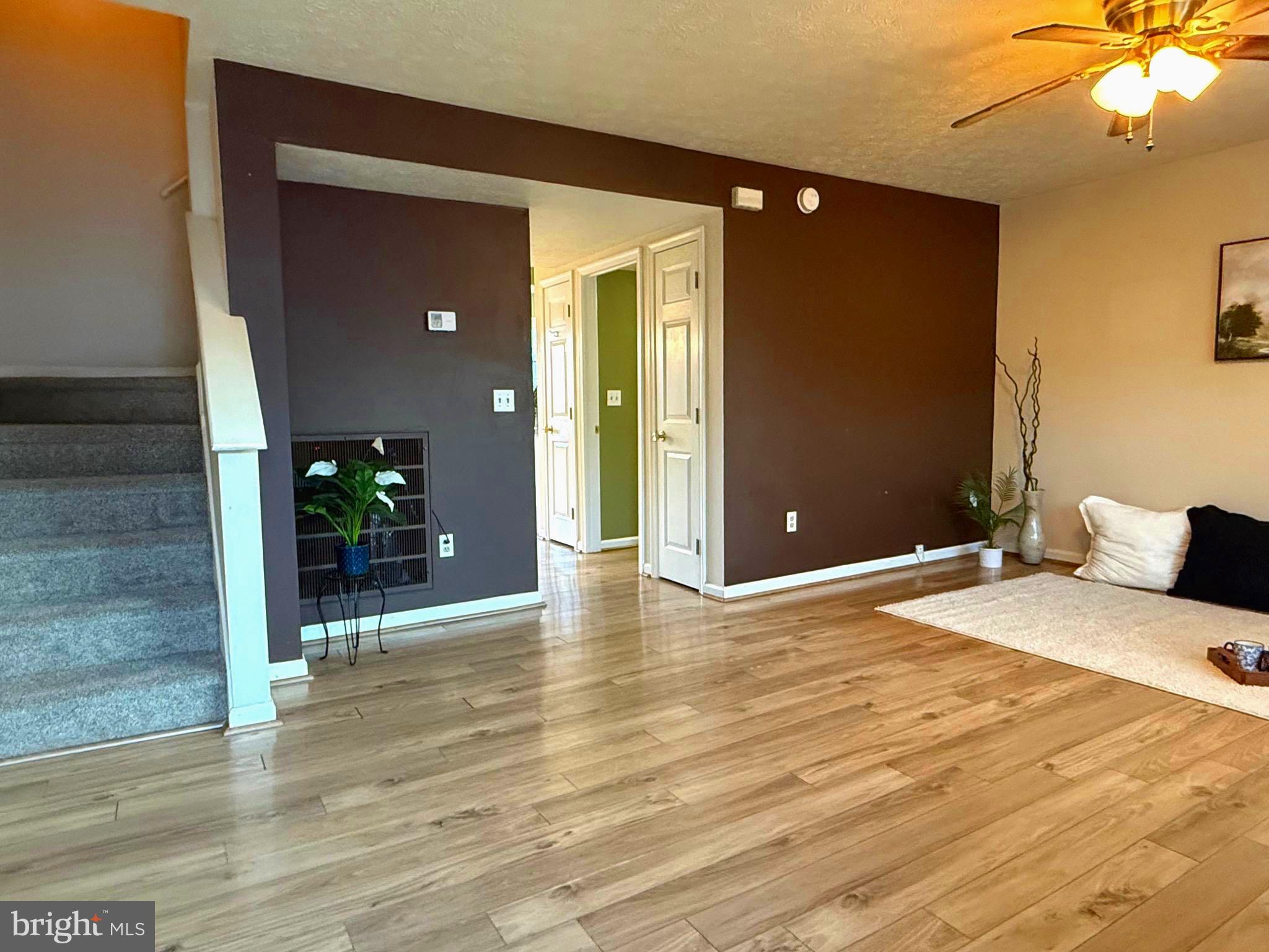 MUSSELMAN SQUARE - Residential