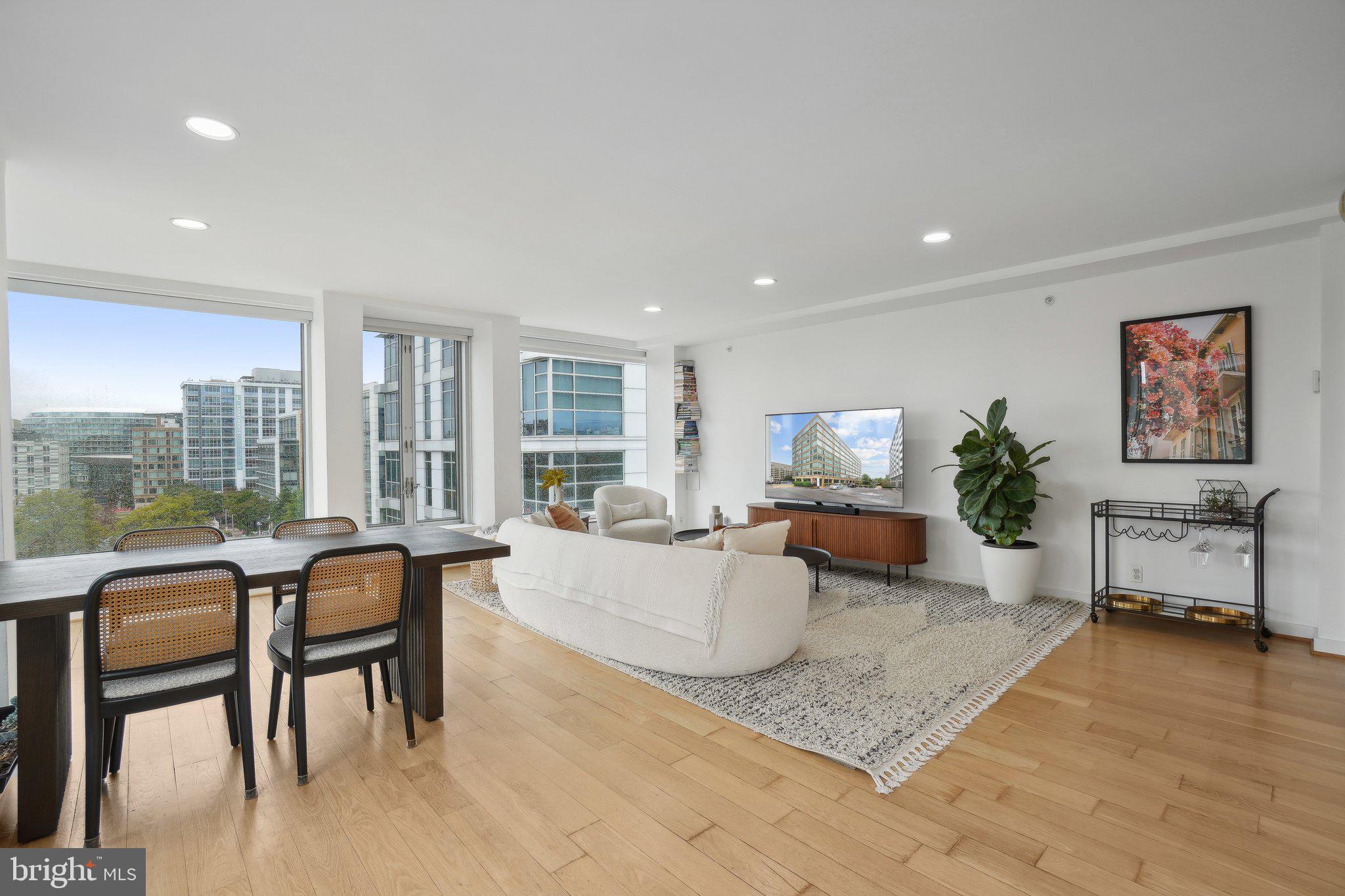 1101 3RD STREET SW 706