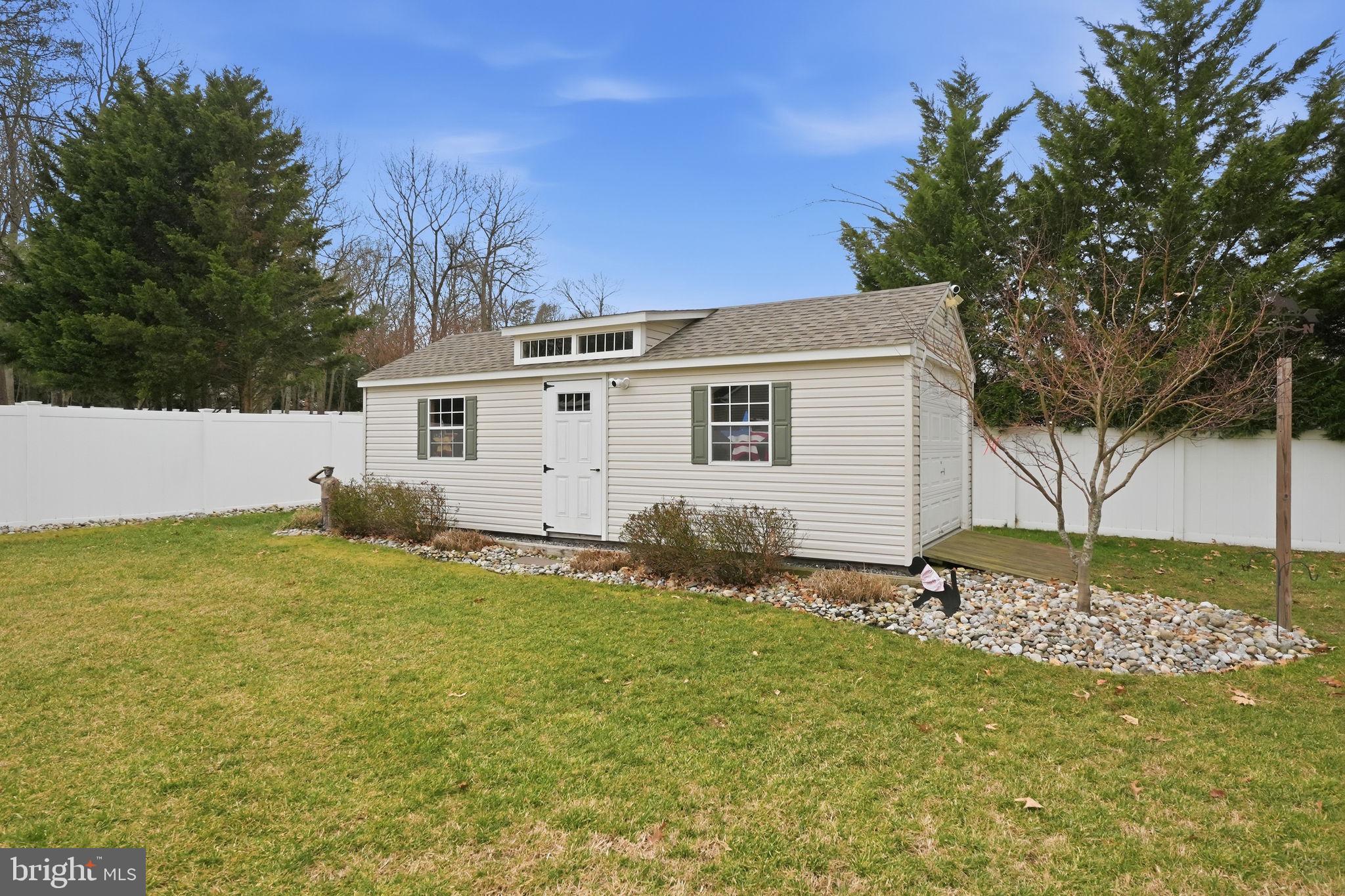 PASADENA MANOR - Residential