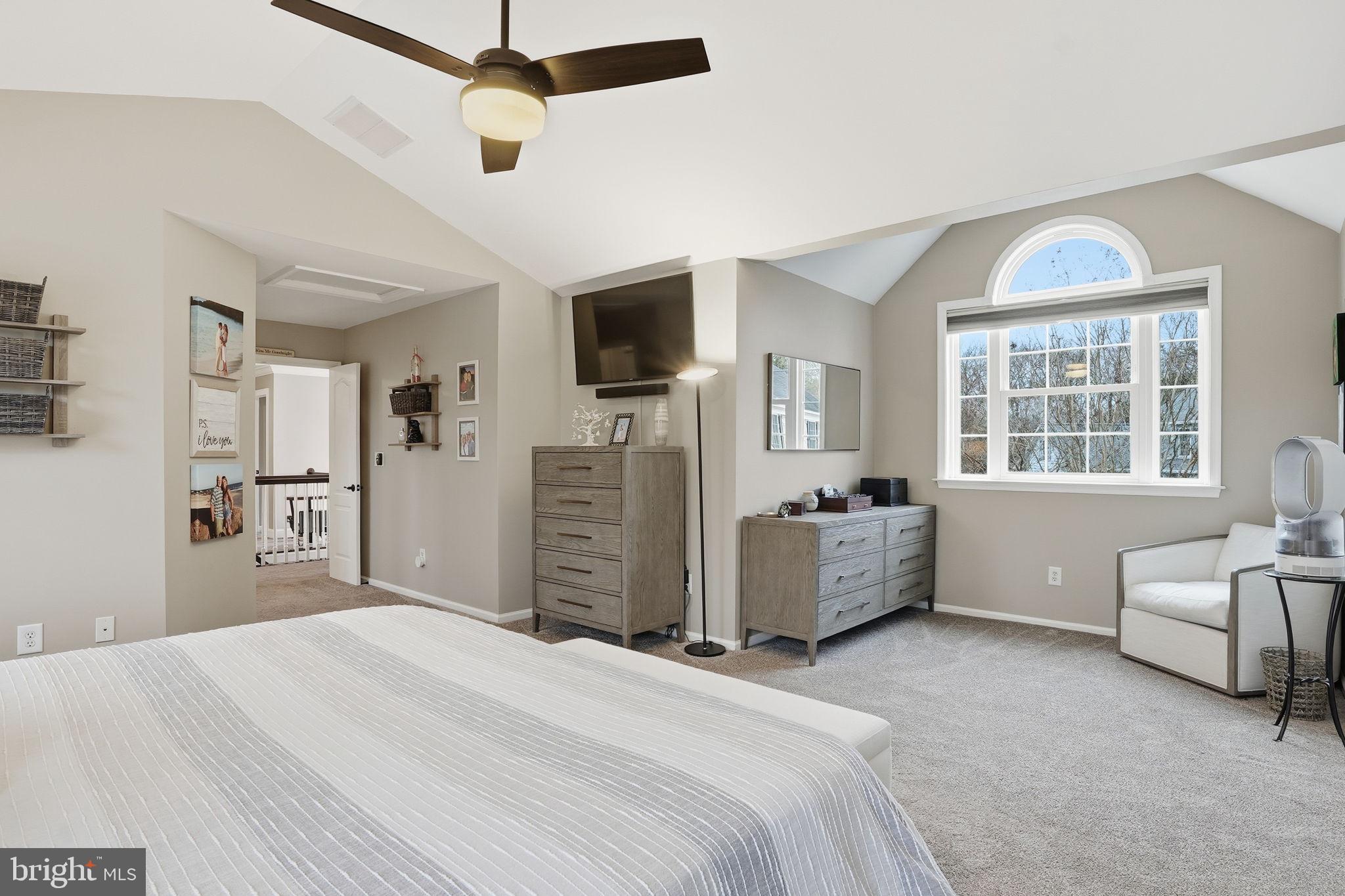 PASADENA MANOR - Residential