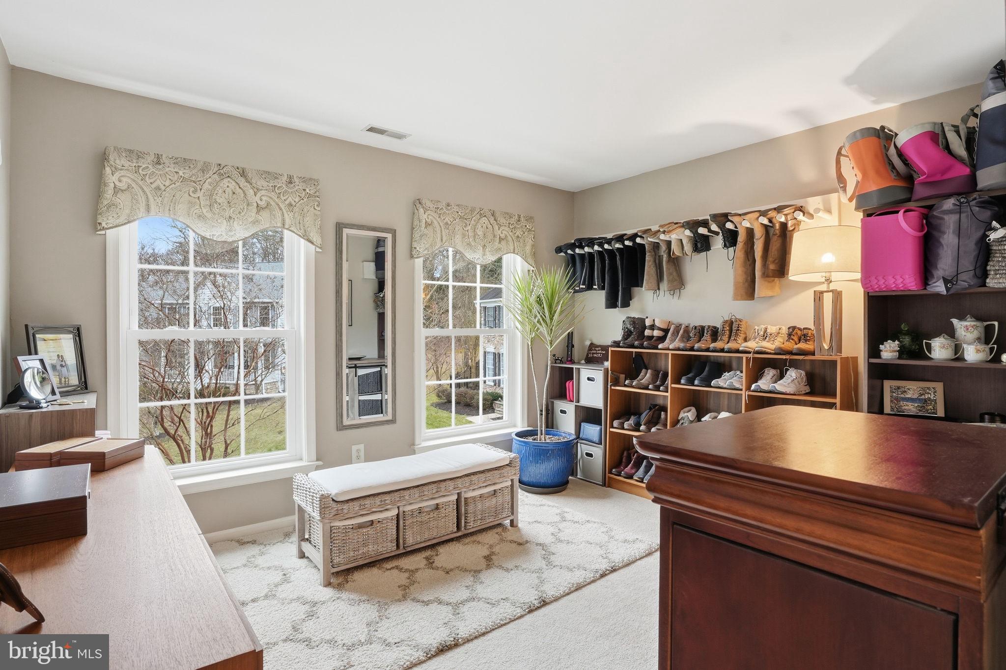 PASADENA MANOR - Residential