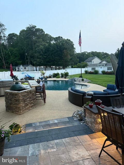 718 PENNY COURT PASADENA MD 21122