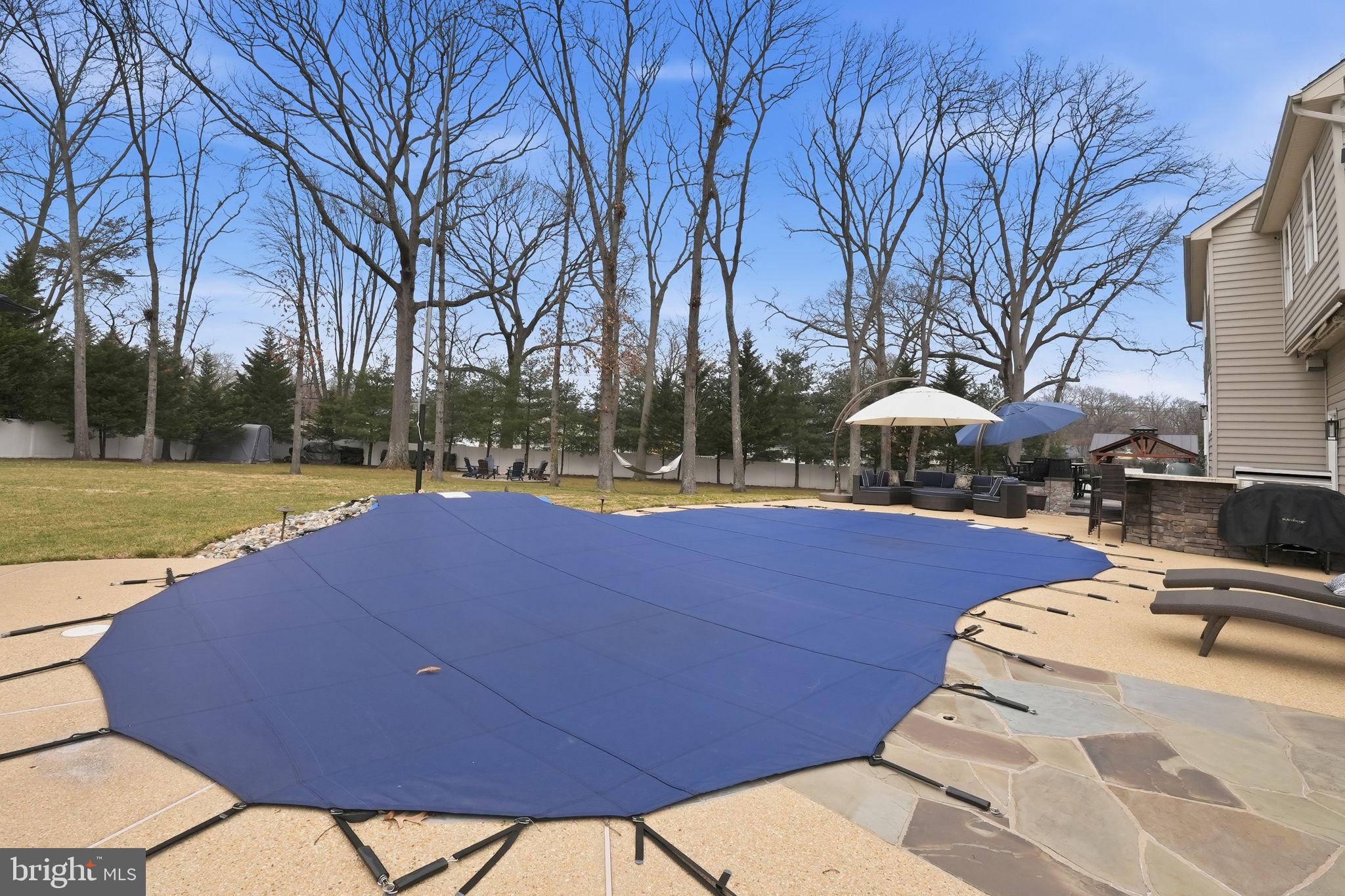 PASADENA MANOR - Residential