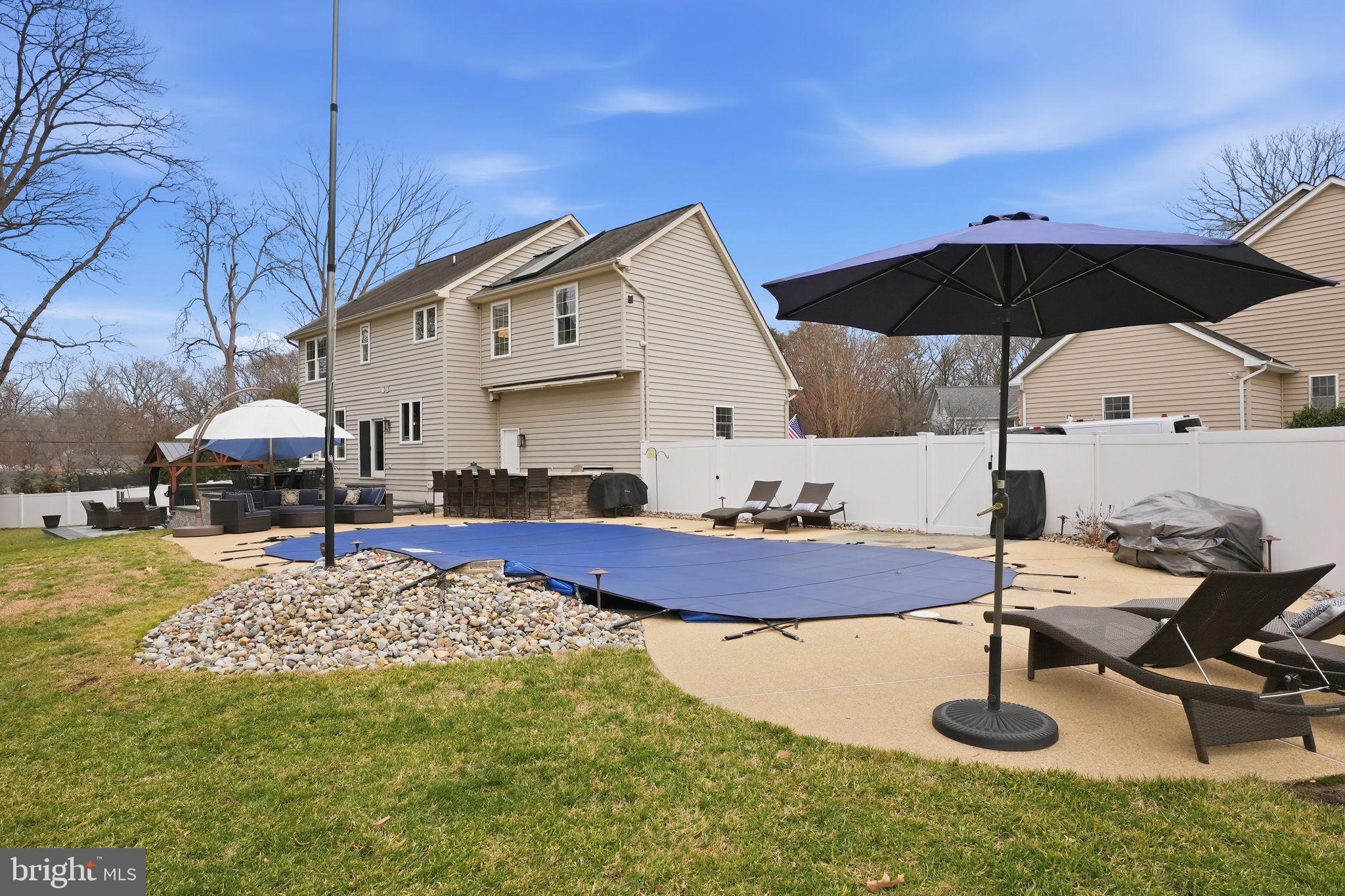 PASADENA MANOR - Residential