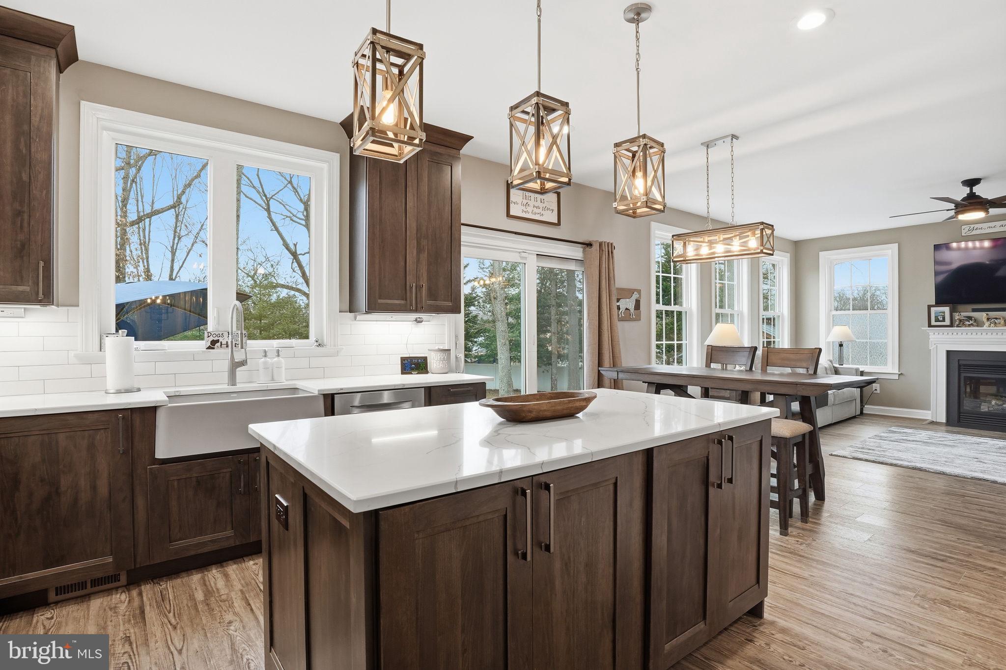 PASADENA MANOR - Residential