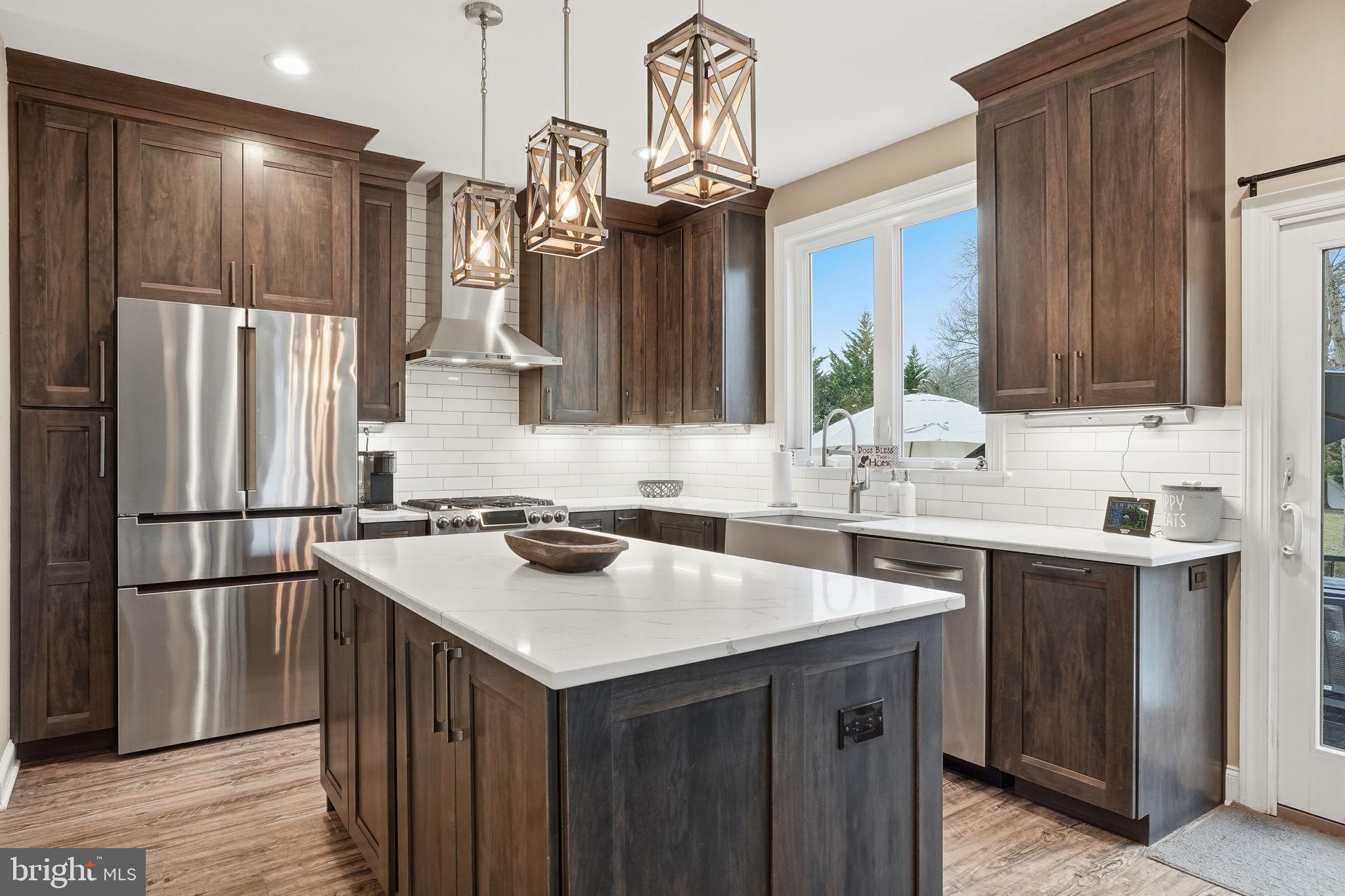 PASADENA MANOR - Residential