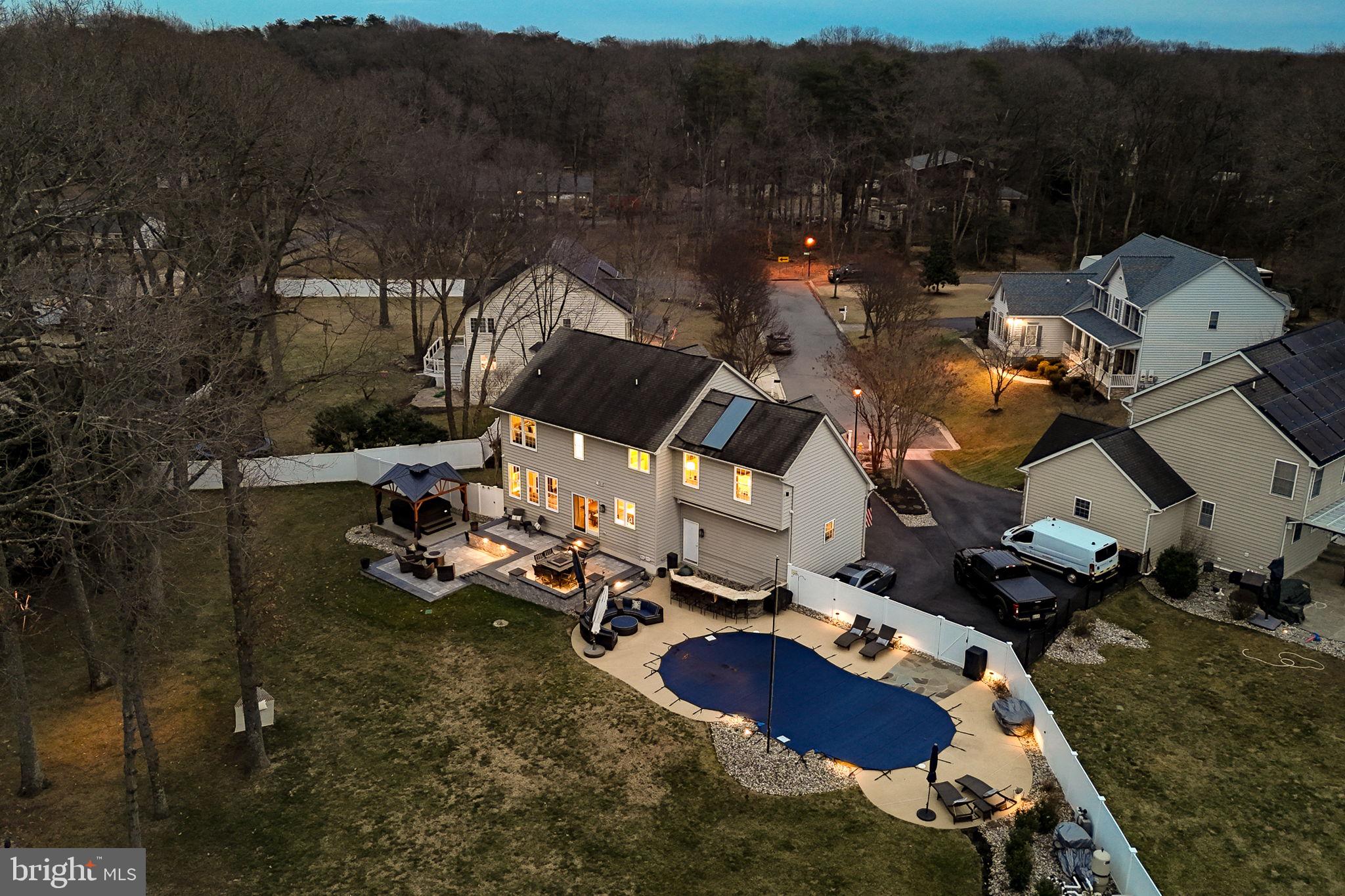 PASADENA MANOR - Residential