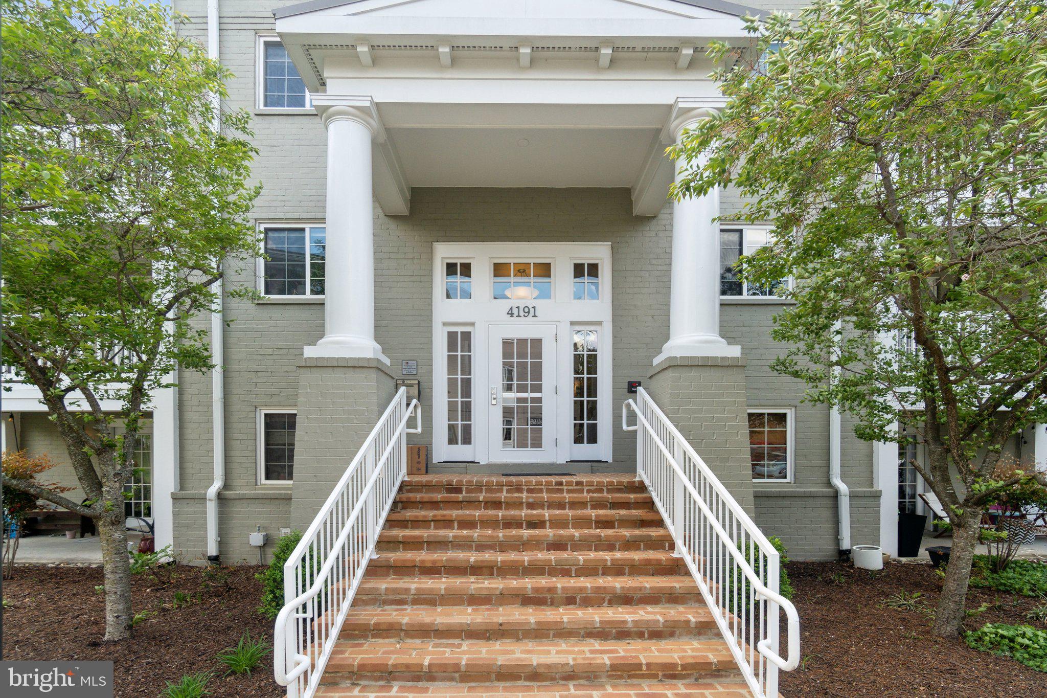 WEST VILLAGE OF SHIRLINGTON - Residential Lease