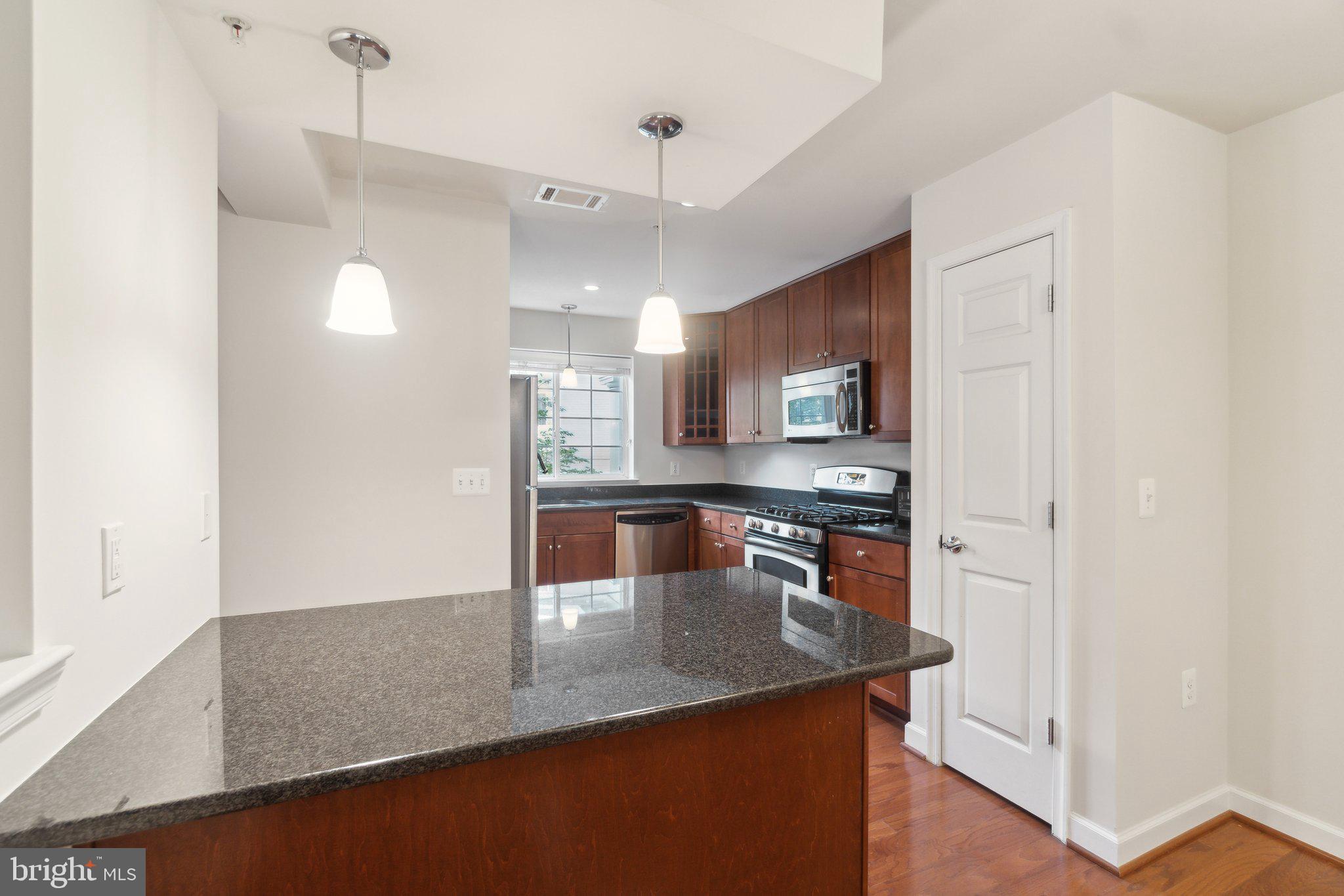 WEST VILLAGE OF SHIRLINGTON - Residential Lease