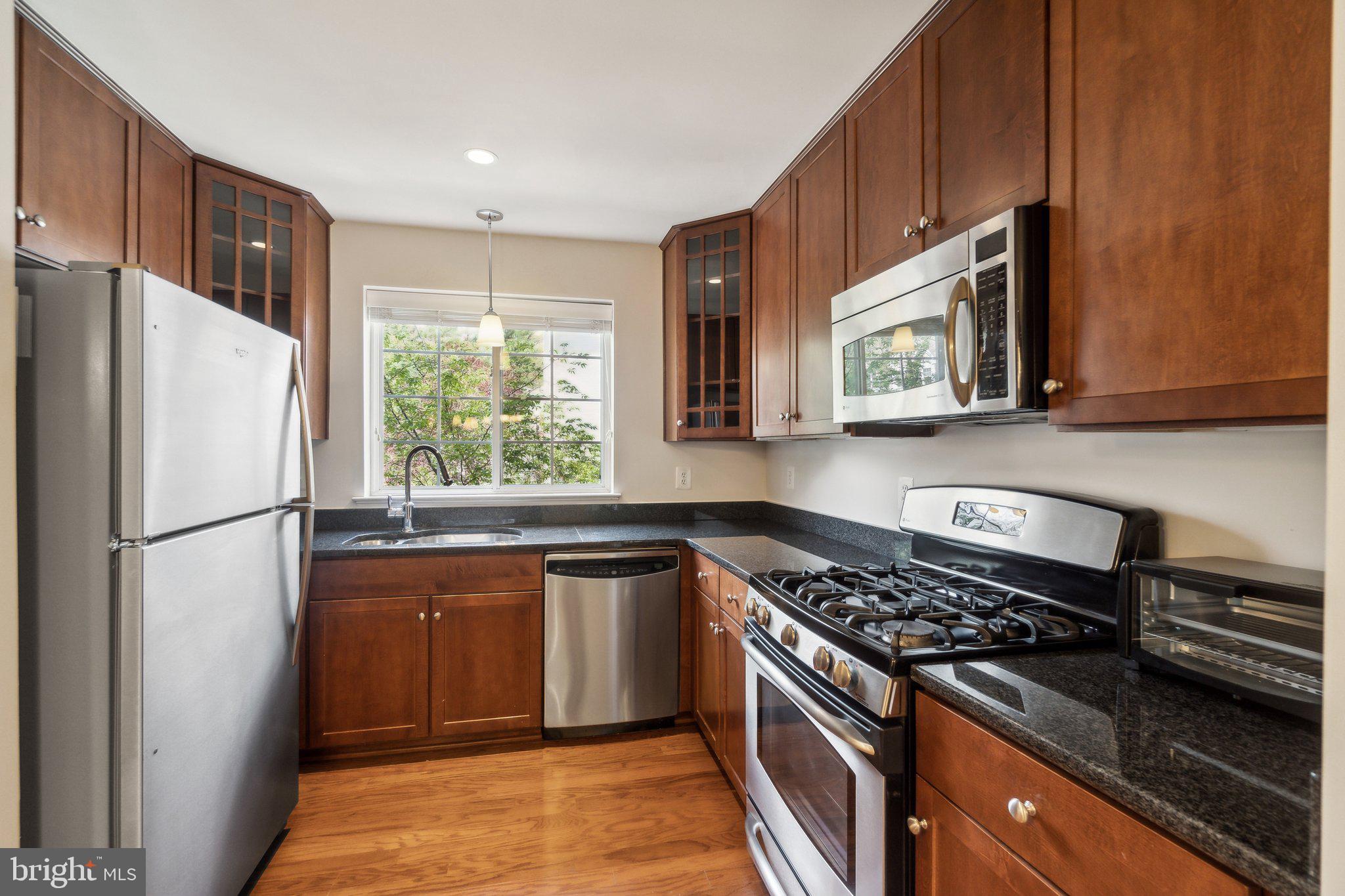 WEST VILLAGE OF SHIRLINGTON - Residential Lease