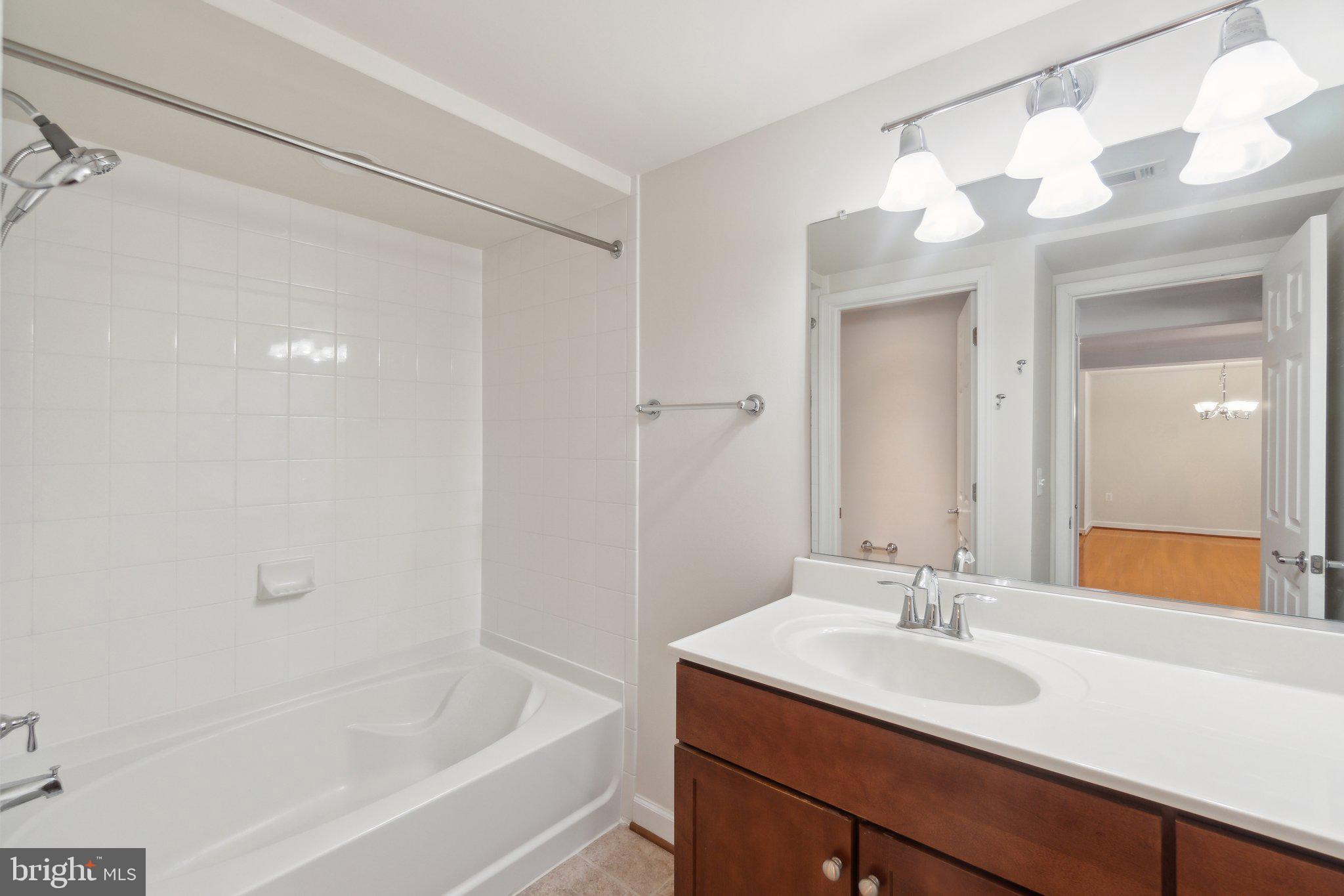 WEST VILLAGE OF SHIRLINGTON - Residential Lease