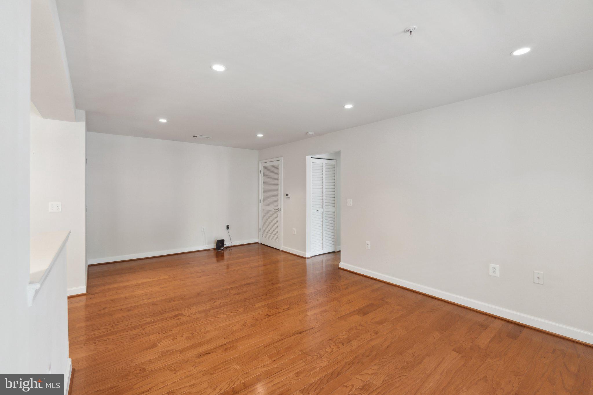 WEST VILLAGE OF SHIRLINGTON - Residential Lease