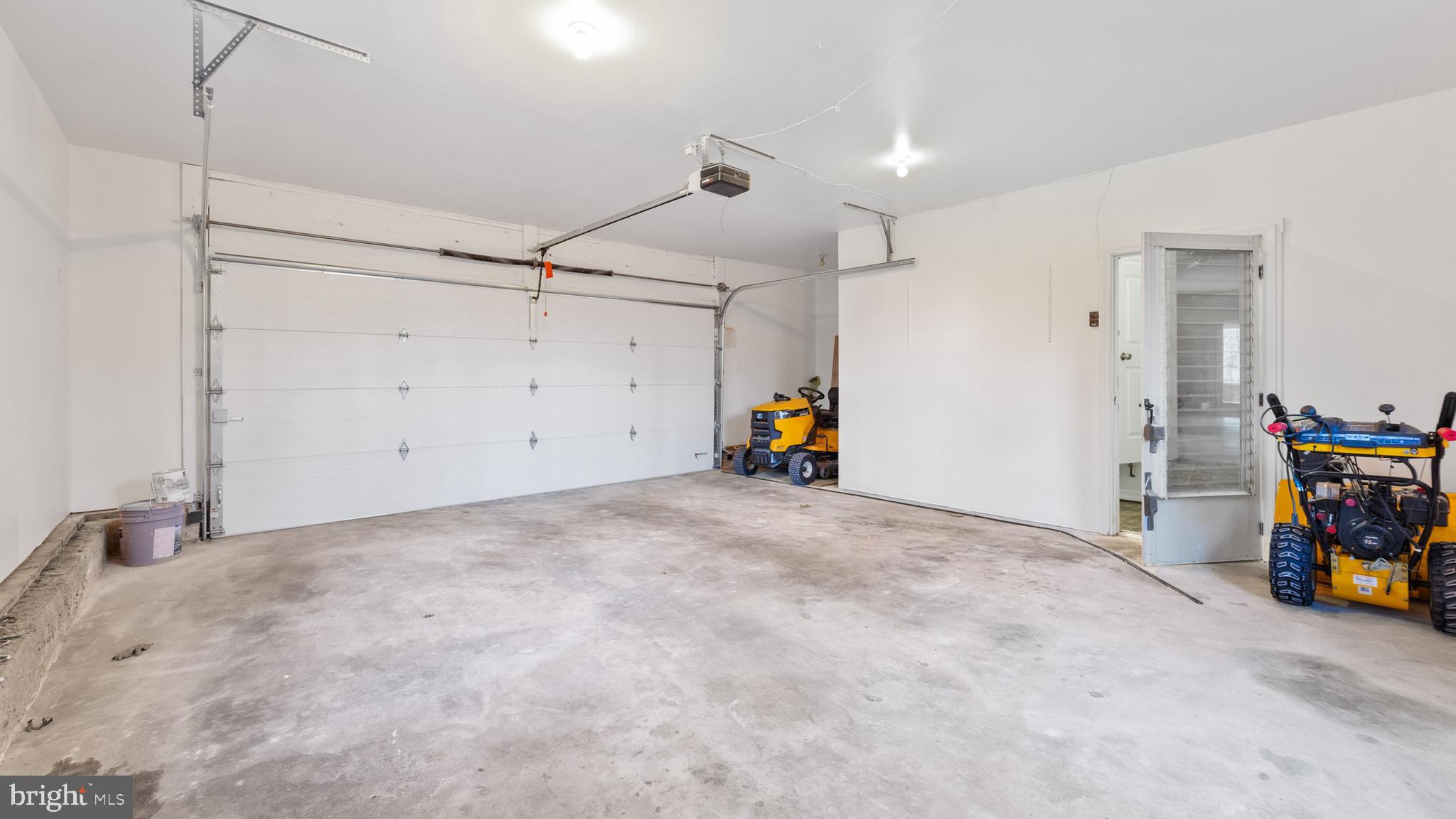 SAGAMORE FOREST - Residential