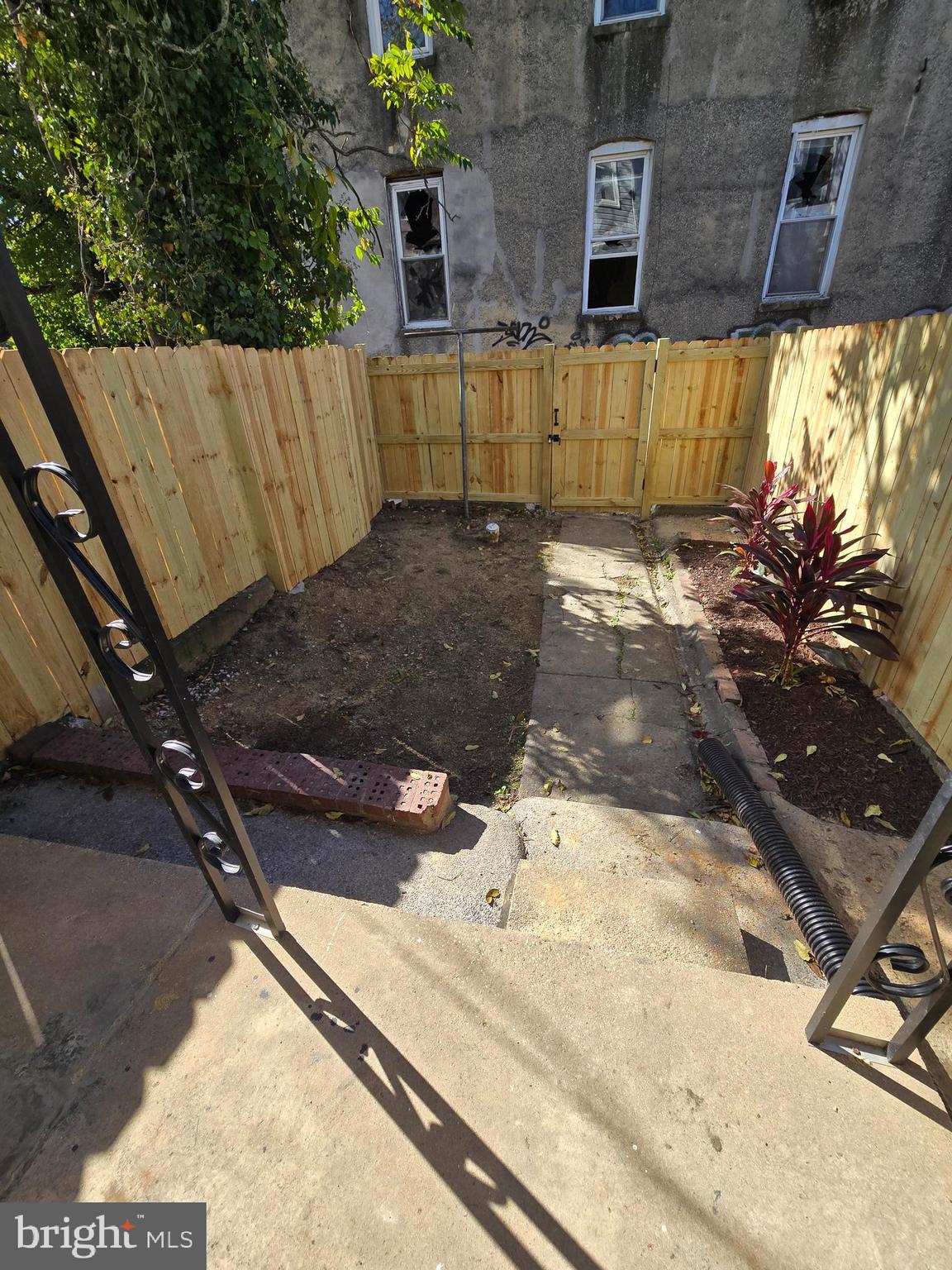 MONDAWMIN - Residential