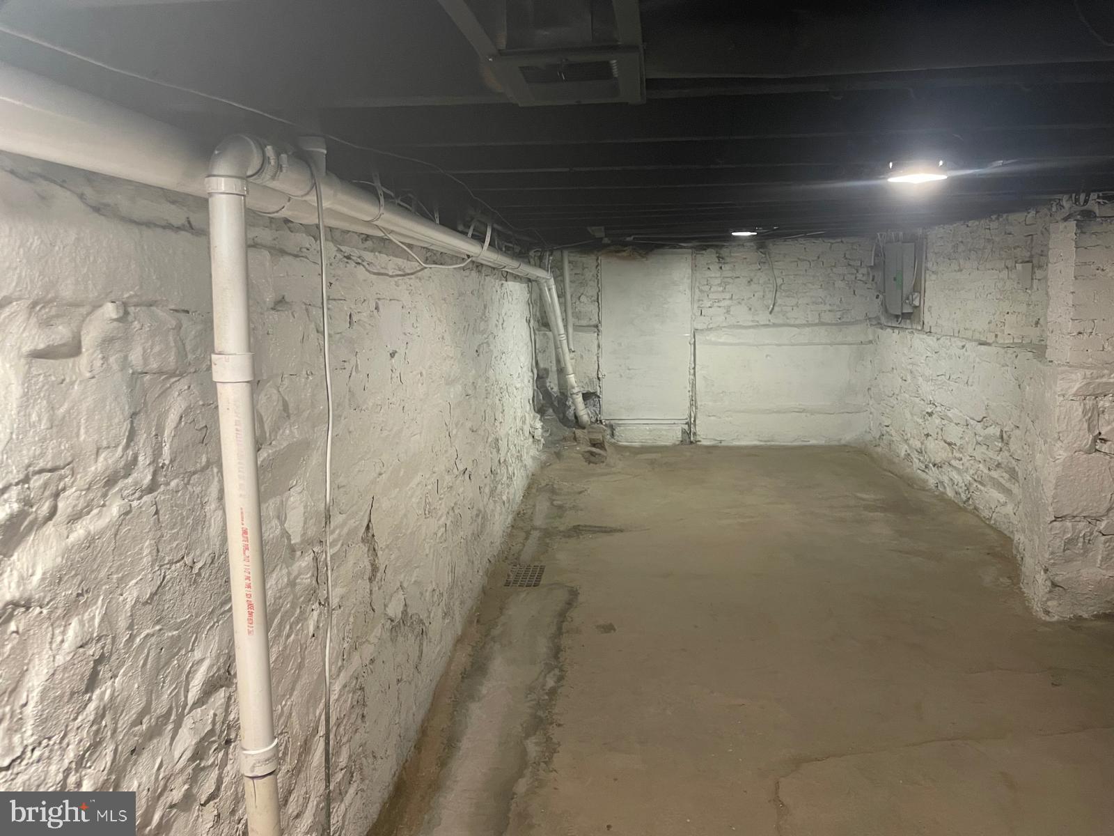 MONDAWMIN - Residential