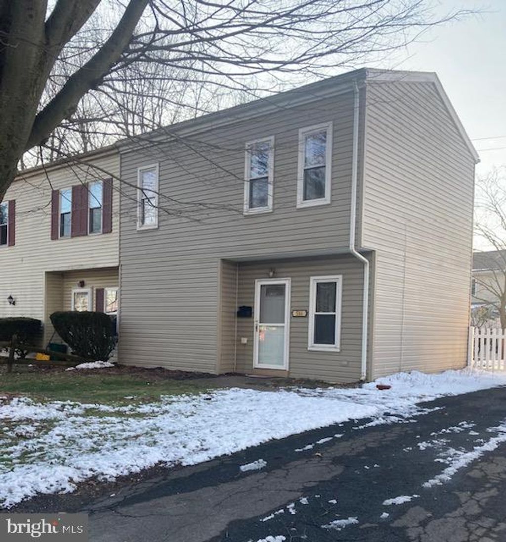 Photo of 514 N Water Street, Lititz, PA 17543 (MLS # PALA2047100)