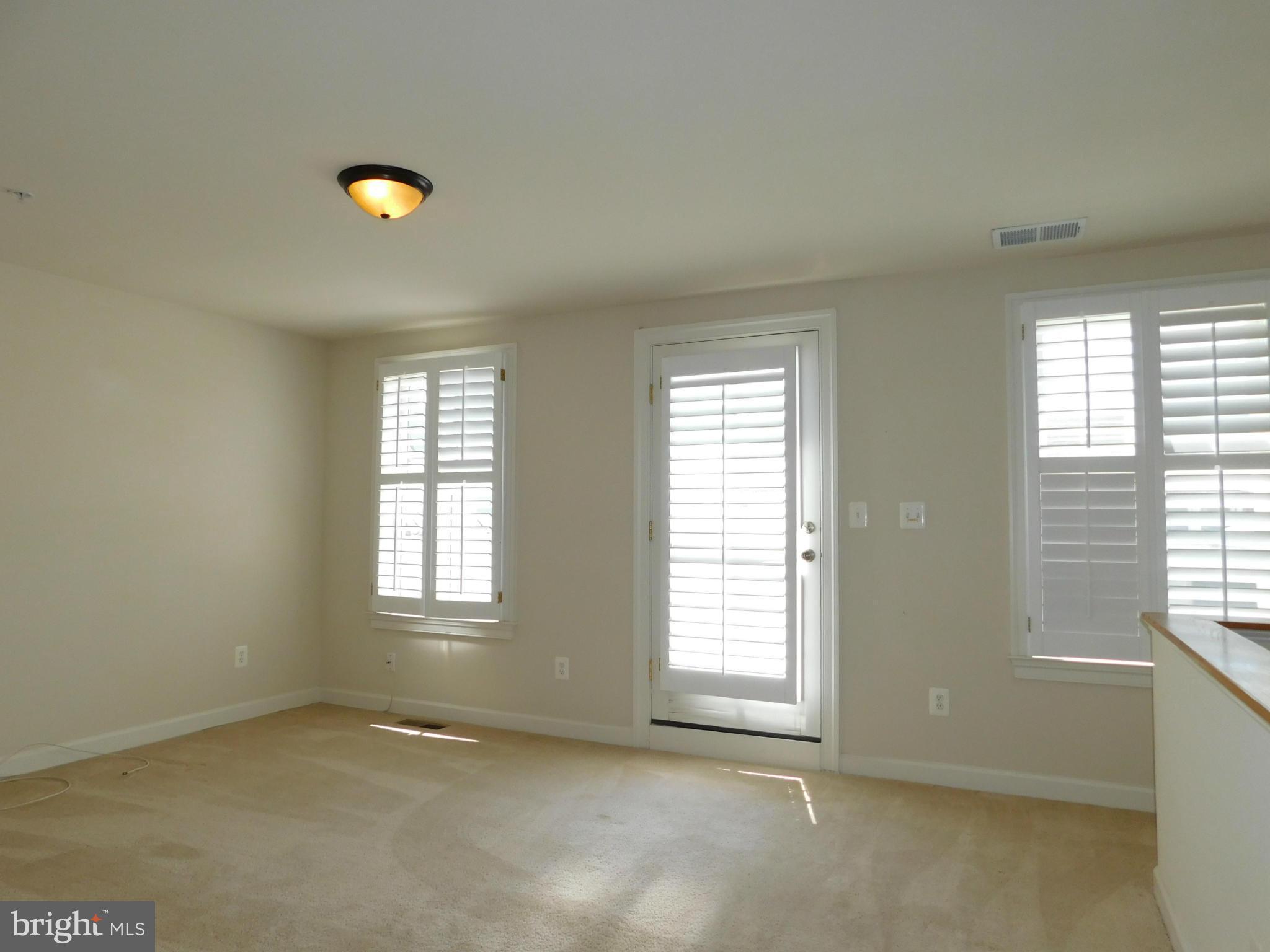 POTOMAC GREENS - Residential Lease