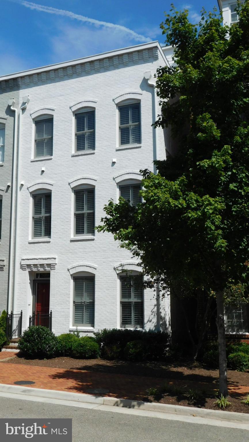 POTOMAC GREENS - Residential Lease