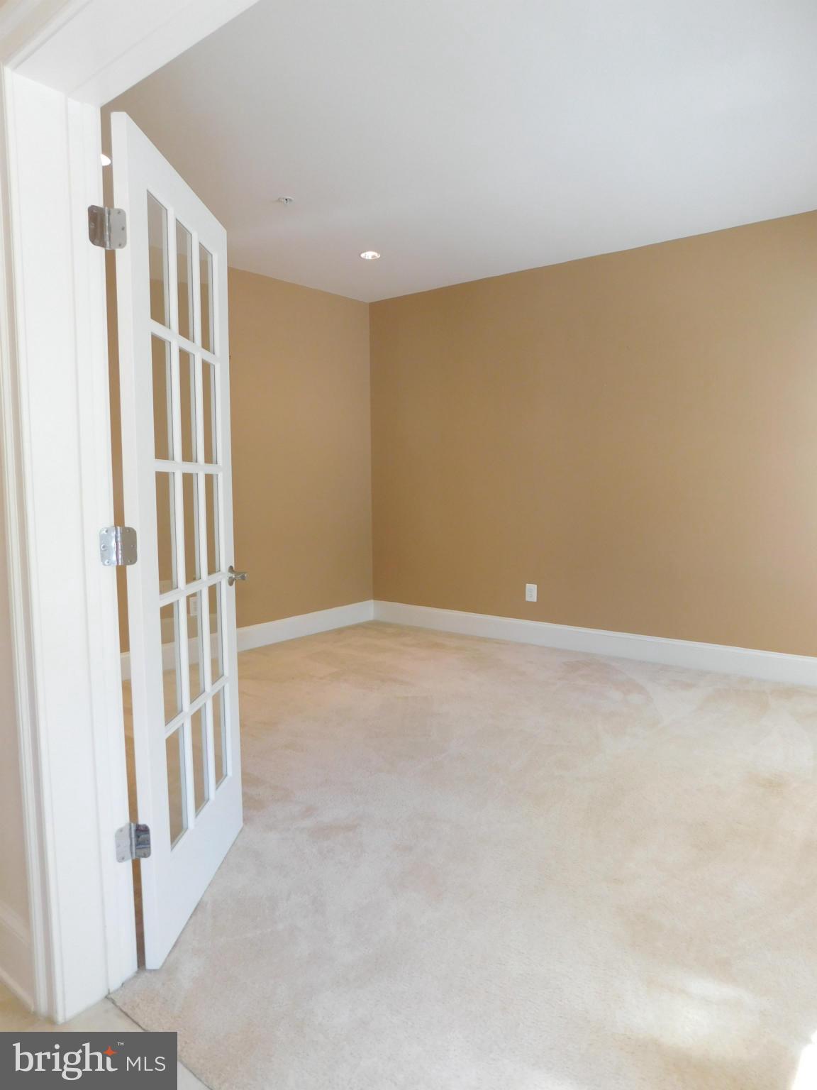 POTOMAC GREENS - Residential Lease