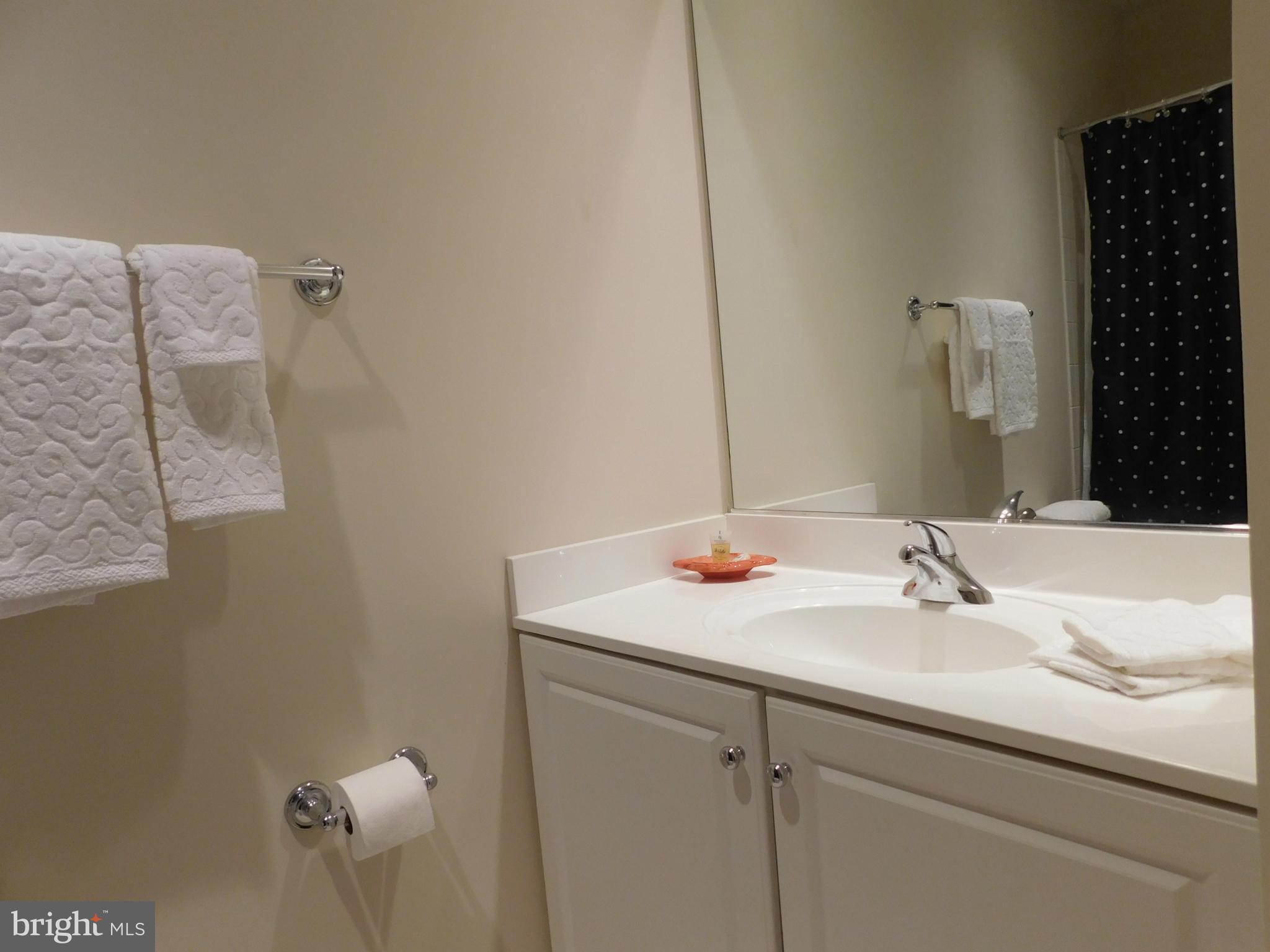 POTOMAC GREENS - Residential Lease