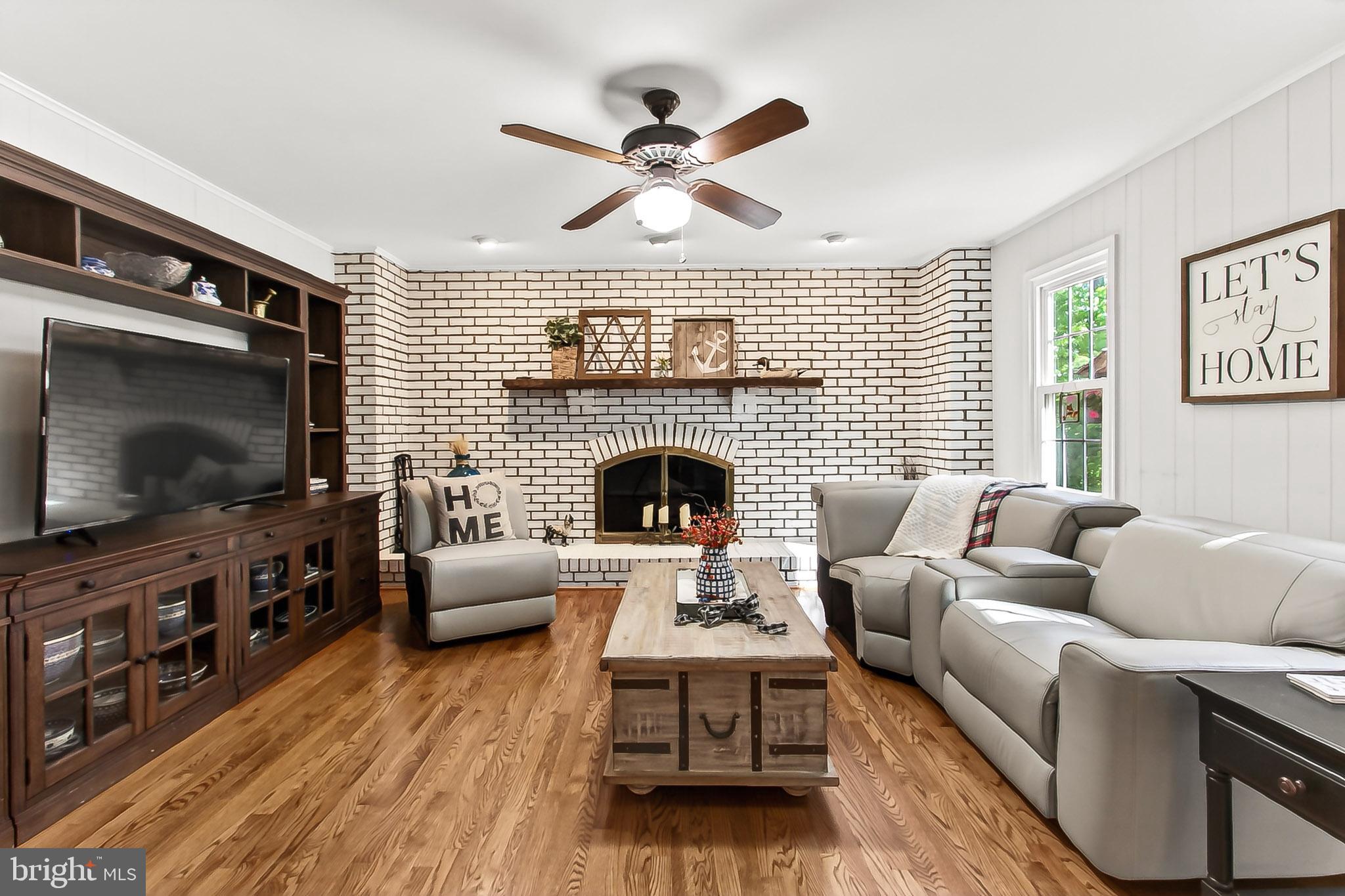 FAIRFAX STATION - Residential