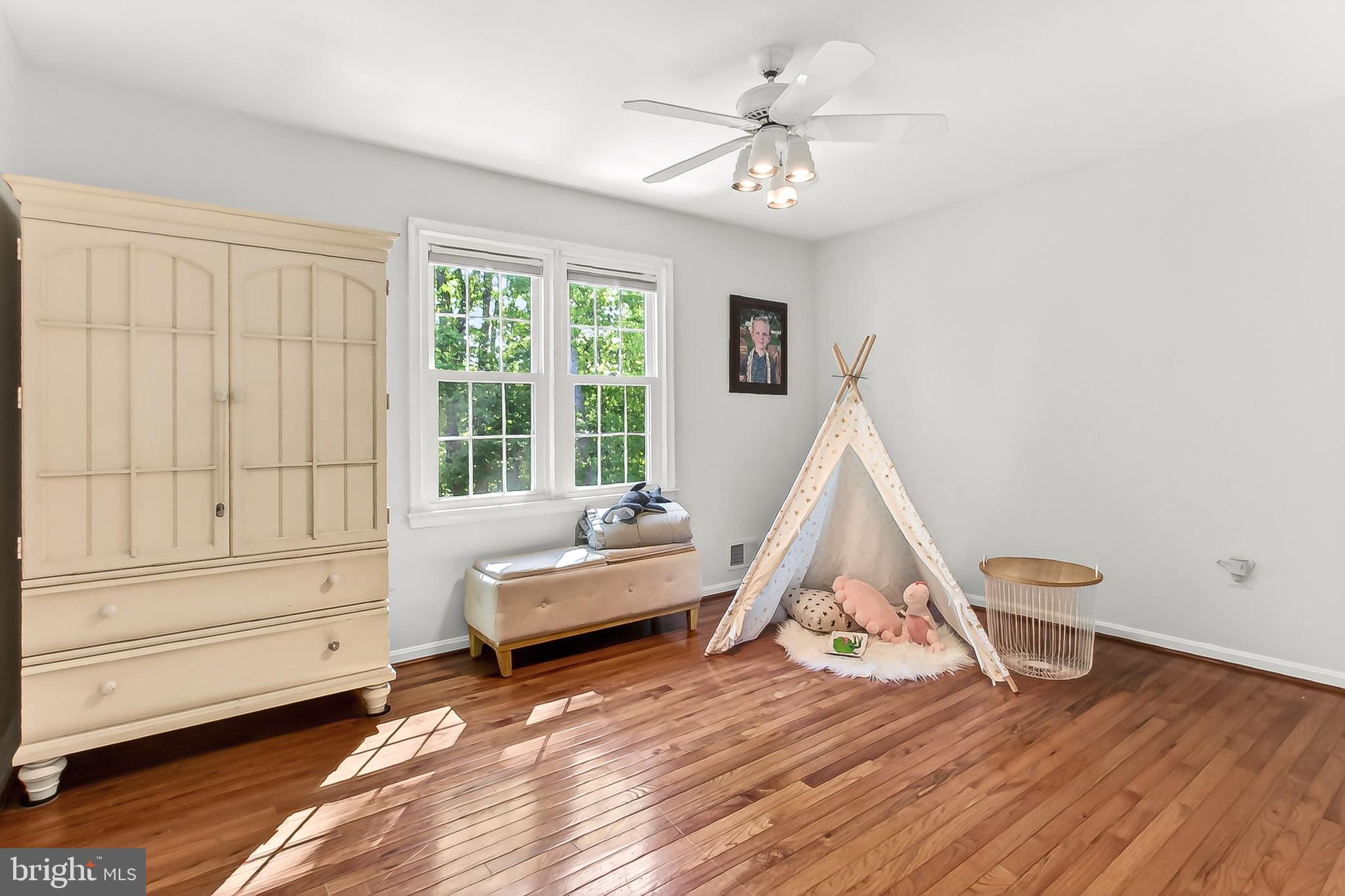 FAIRFAX STATION - Residential