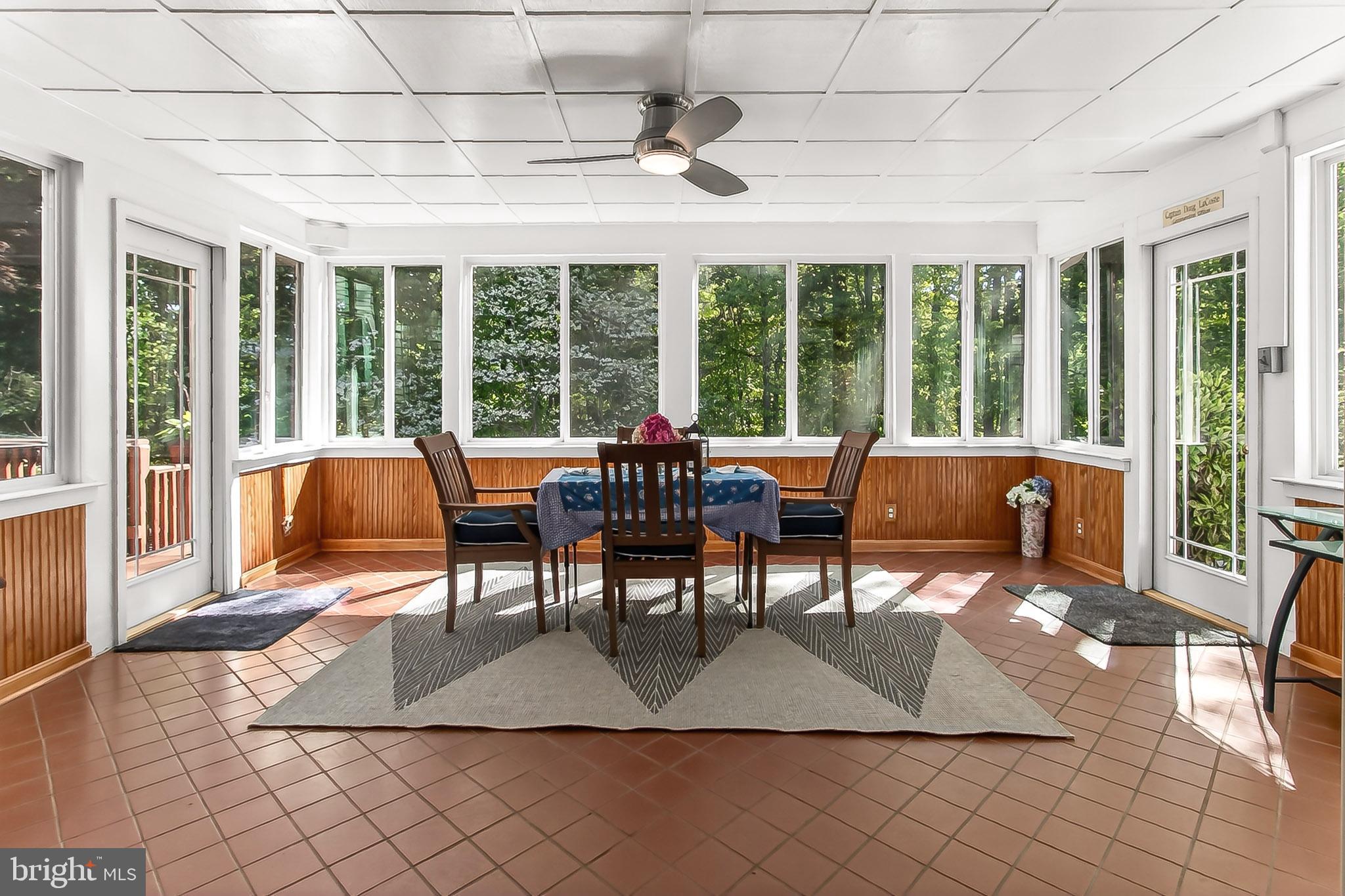 FAIRFAX STATION - Residential