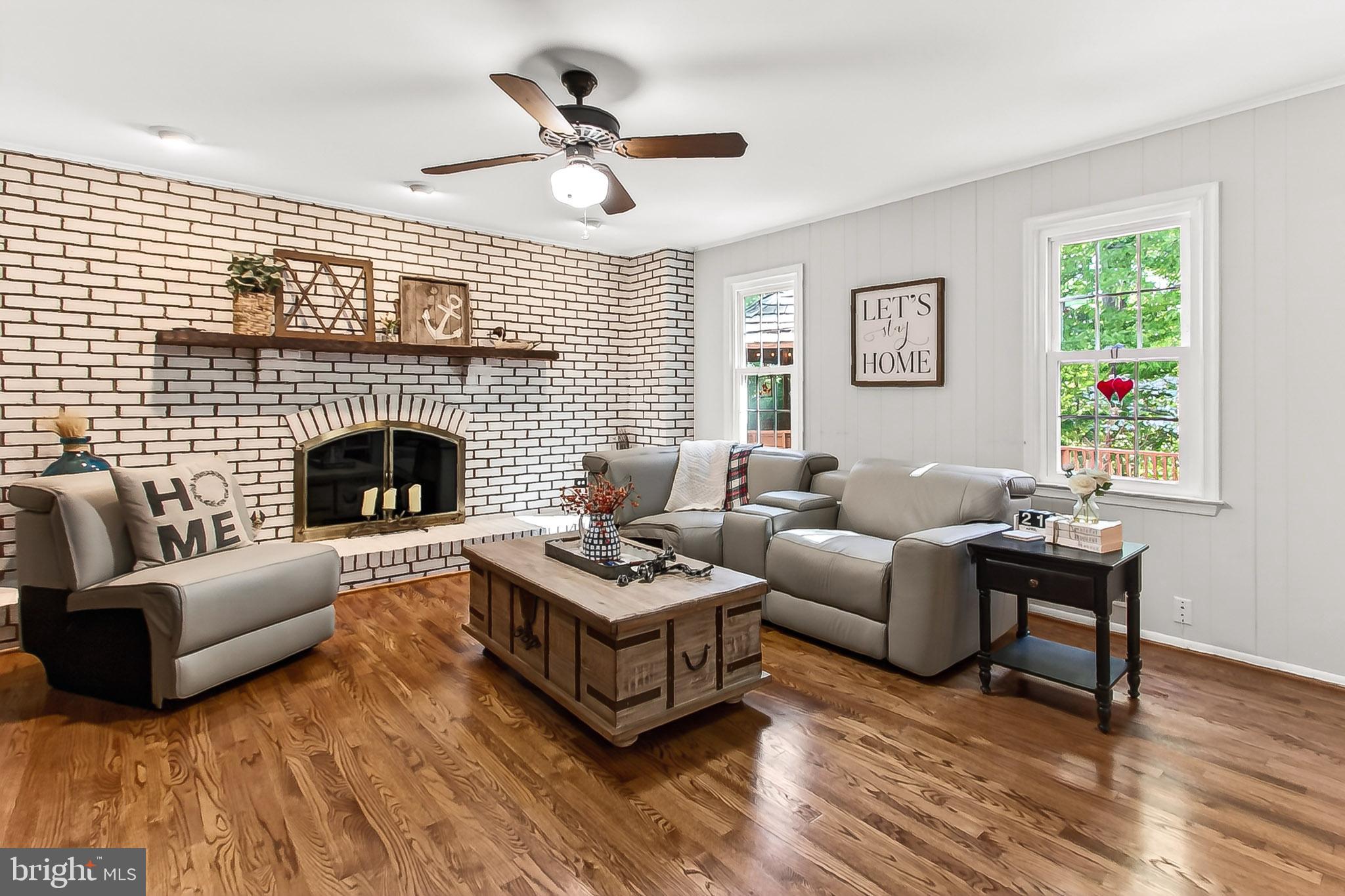 FAIRFAX STATION - Residential