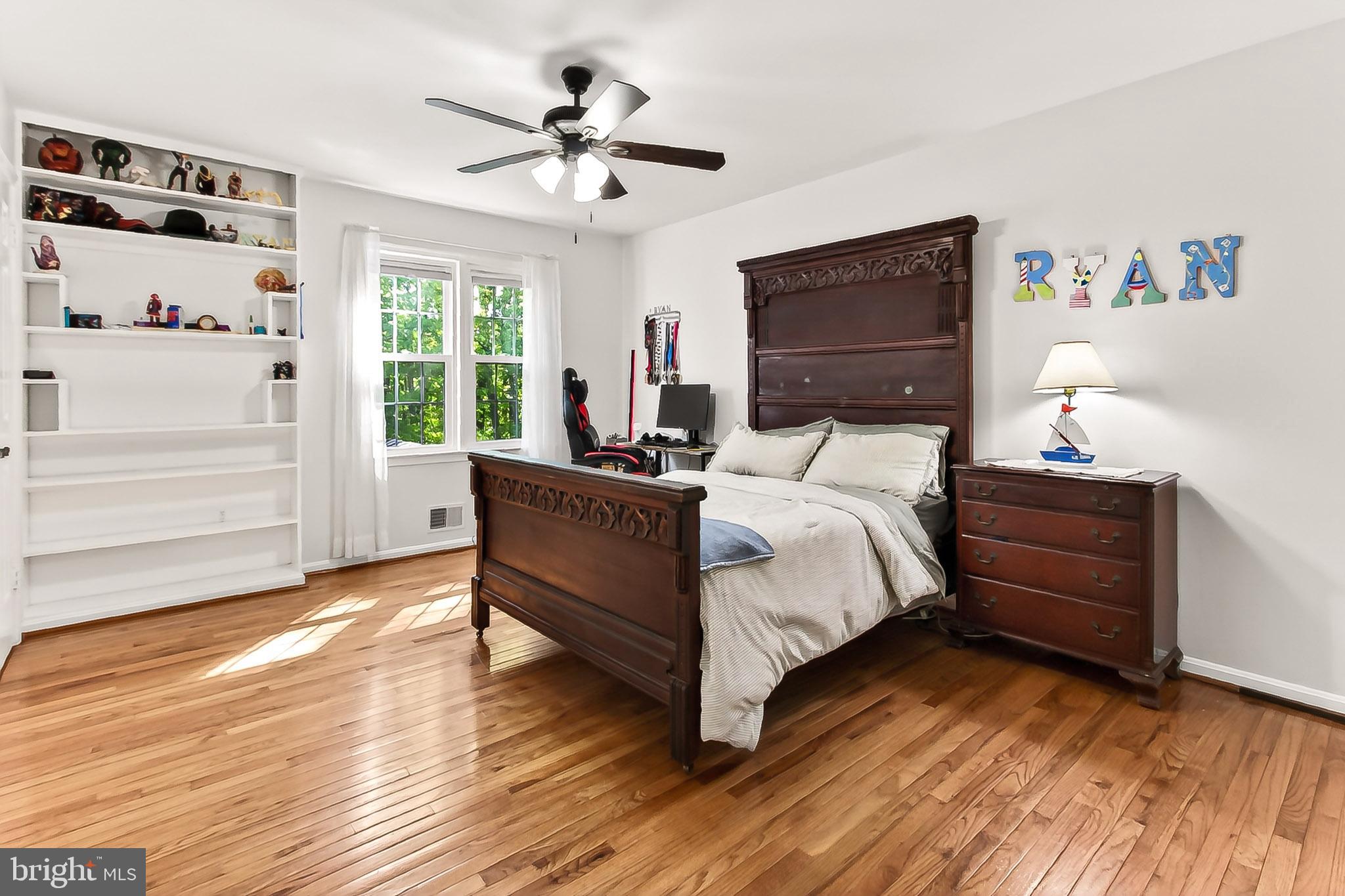 FAIRFAX STATION - Residential