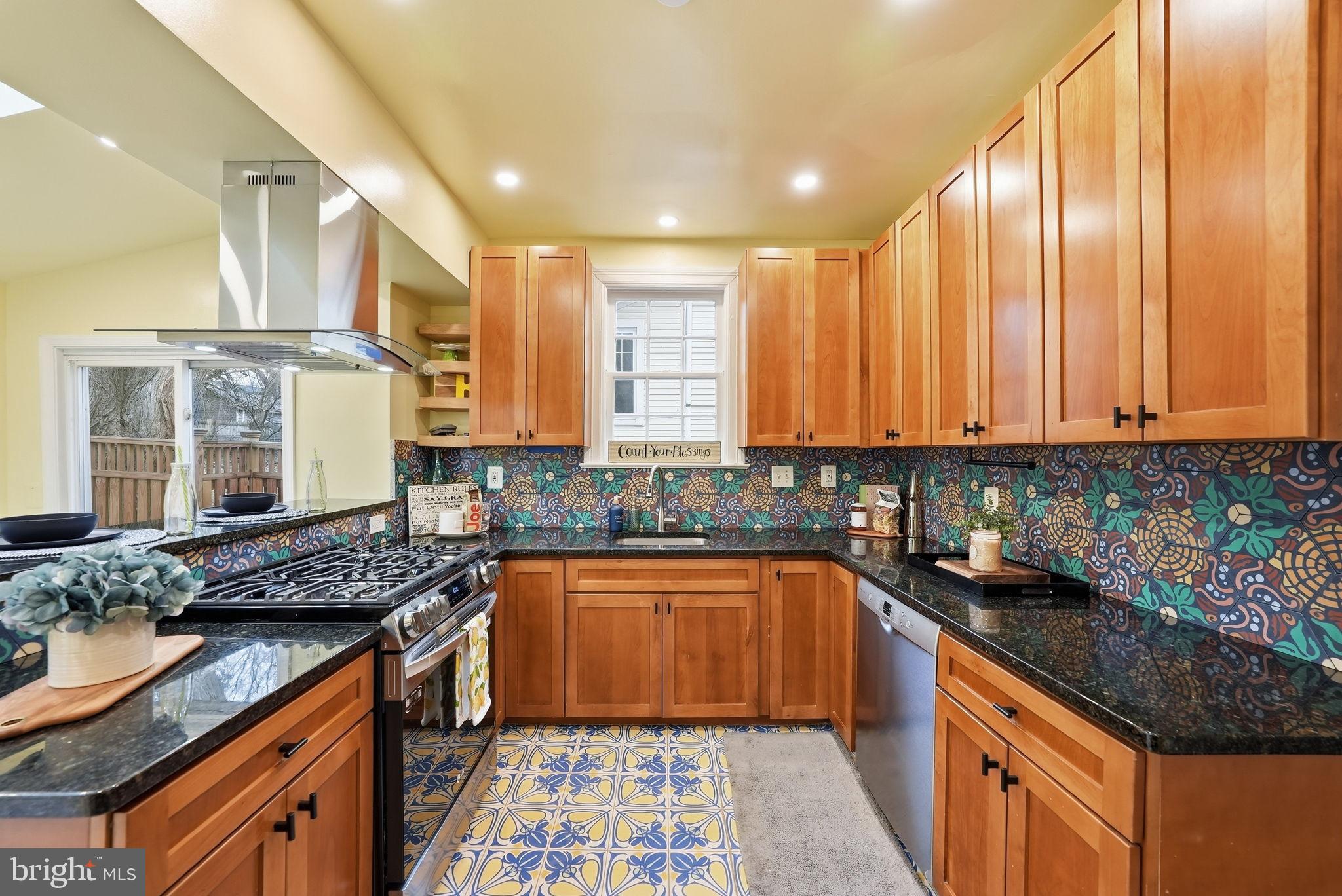 MOUNT RAINIER - Residential