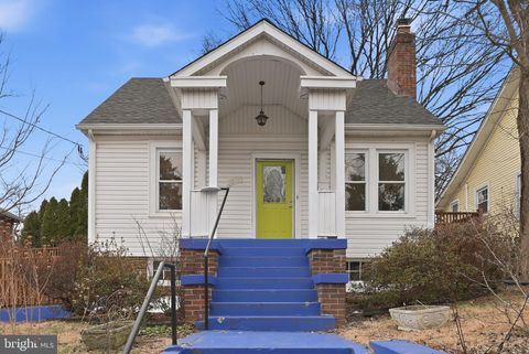 Photo of 3211 Varnum Street, MOUNT RAINIER, MD 20712 (MLS # MDPG2193210)