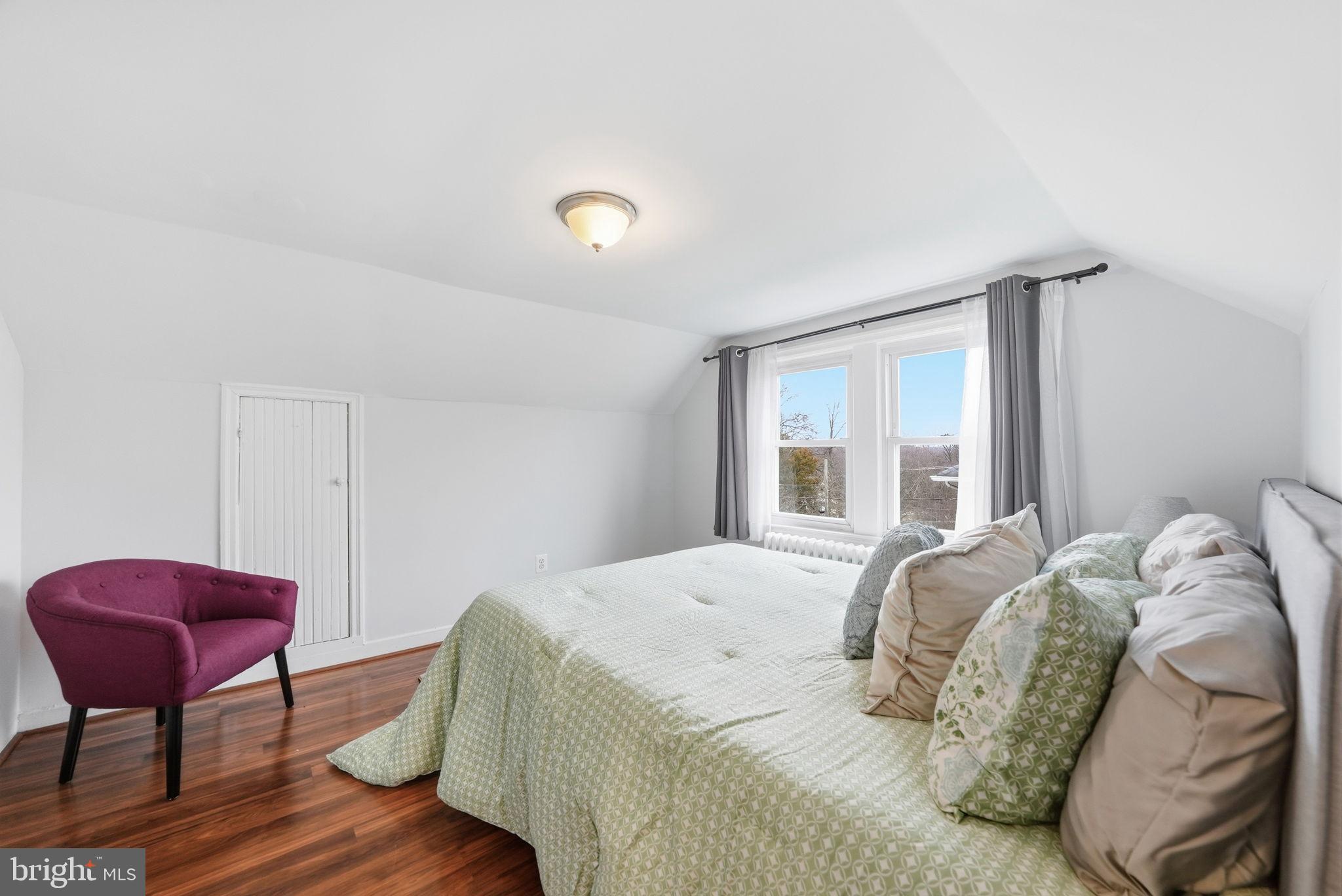 MOUNT RAINIER - Residential