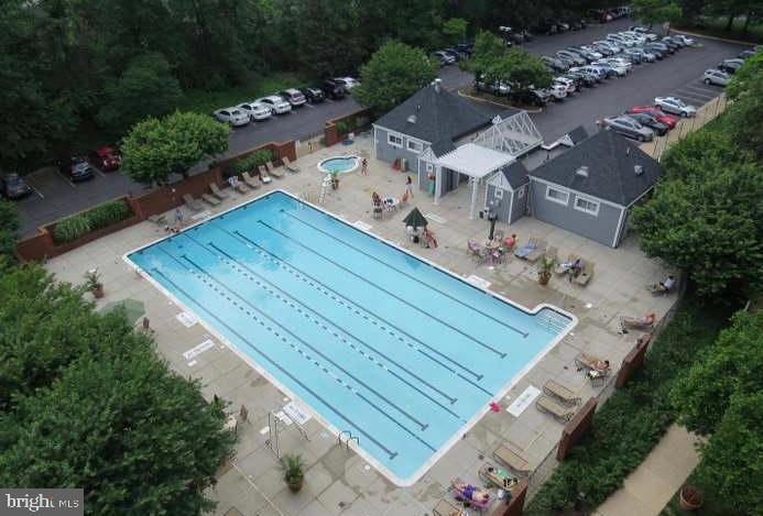 RENAISSANCE AT TYSONS - Residential Lease