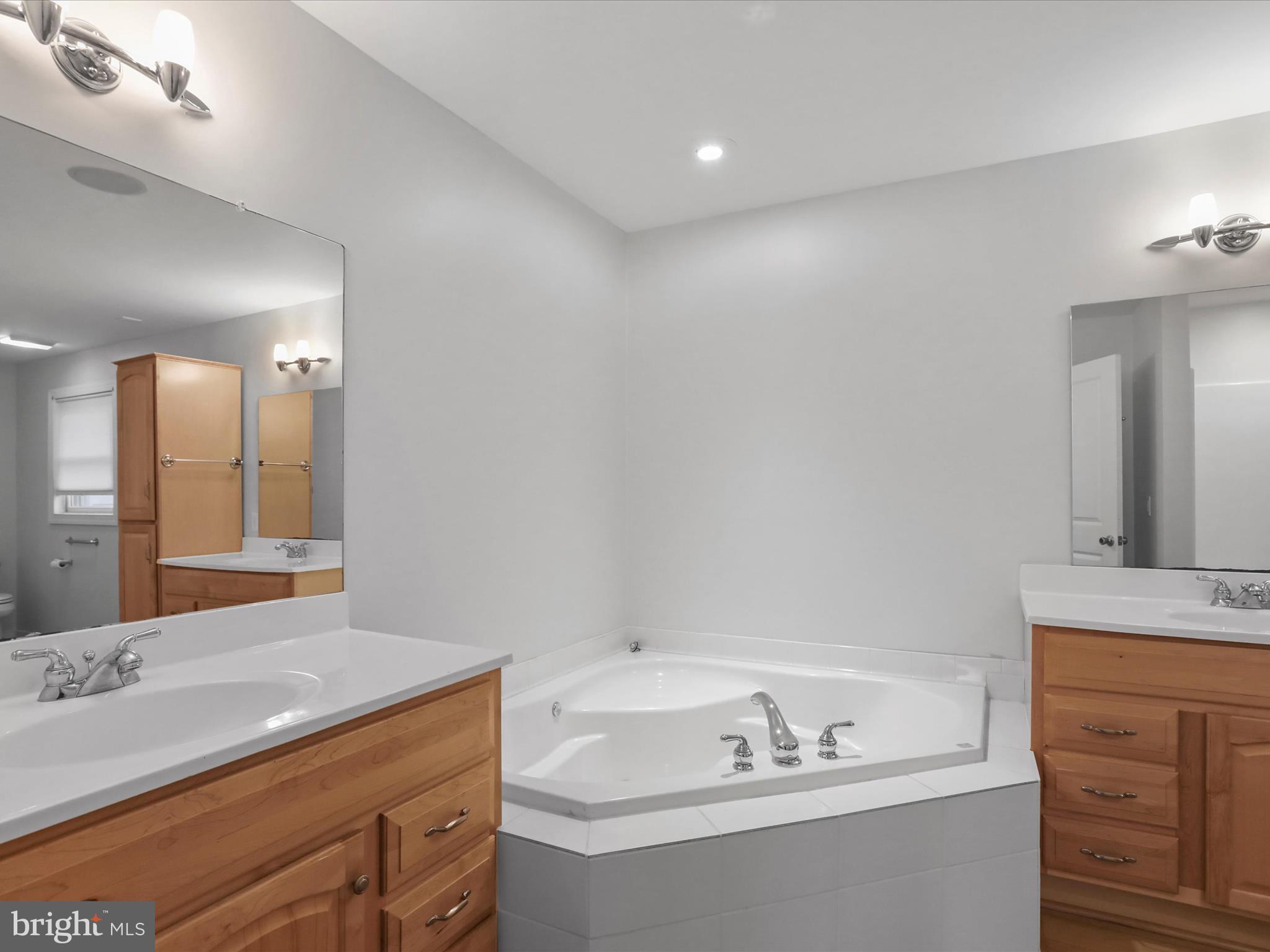 WESTWOOD MANOR - Residential