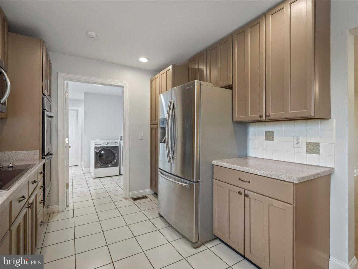 WESTWOOD MANOR - Residential