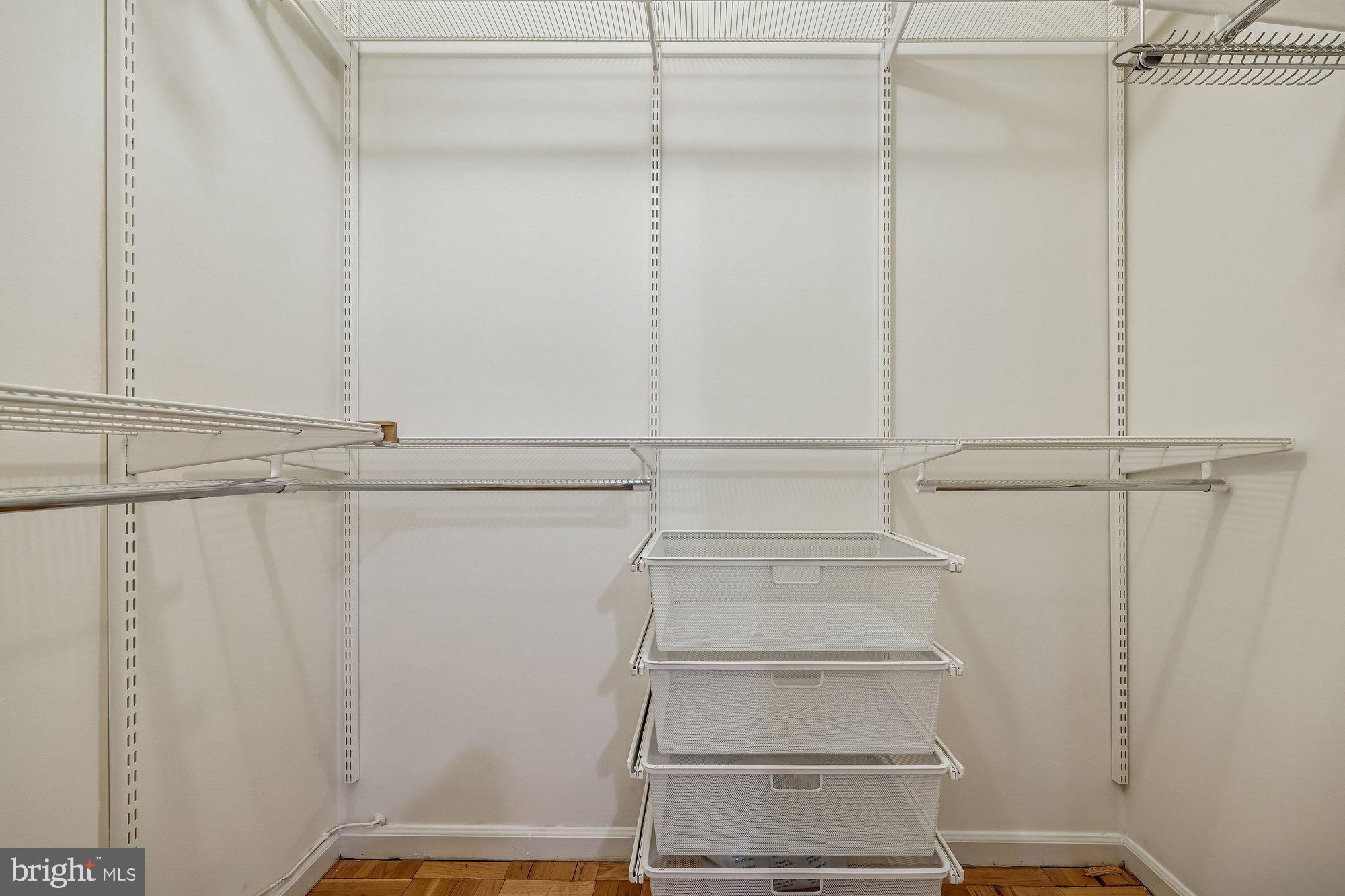 WOODLEY GARDENS - Residential