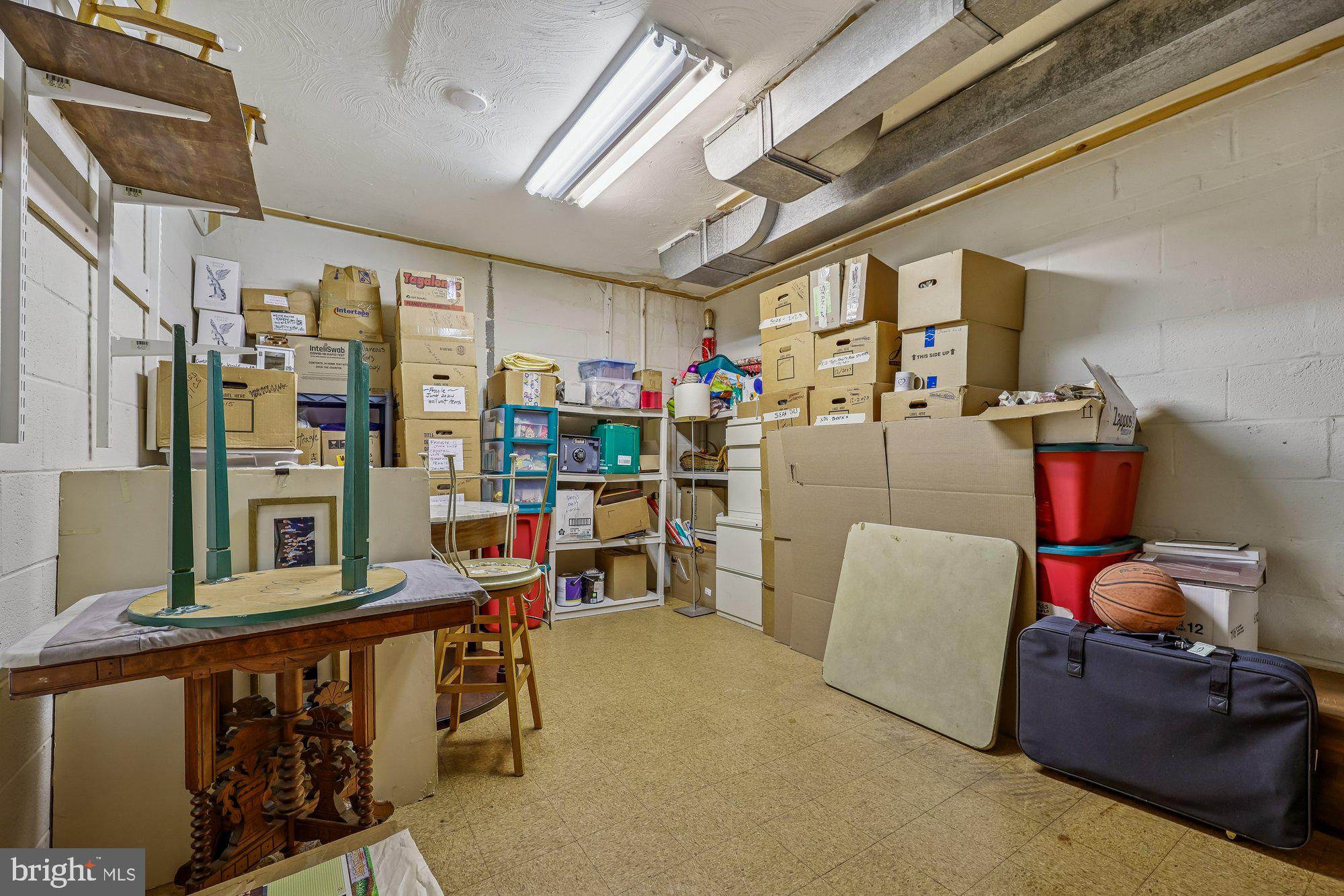 WOODLEY GARDENS - Residential