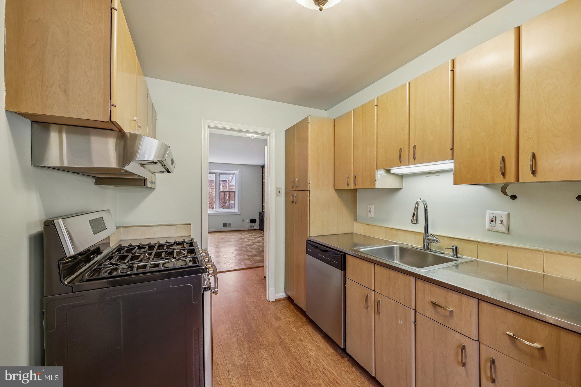 WOODLEY GARDENS - Residential