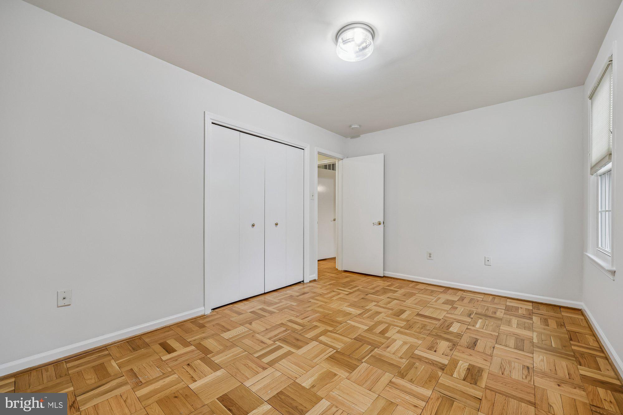 WOODLEY GARDENS - Residential