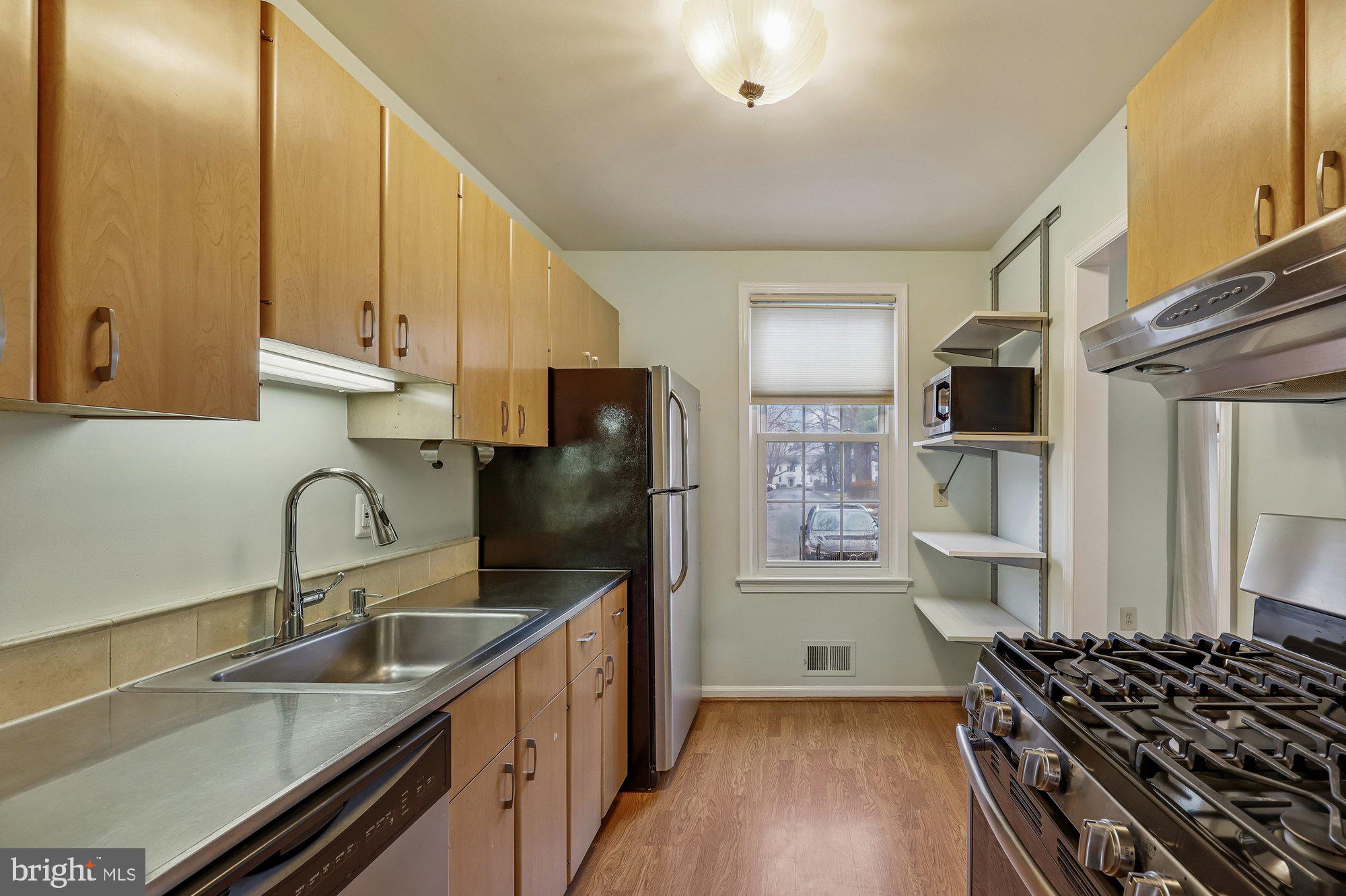 WOODLEY GARDENS - Residential