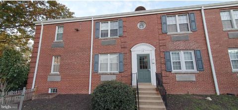 Condo For Rent - 19 Auburn Court #B<br/> ALEXANDRIA, VA 22305