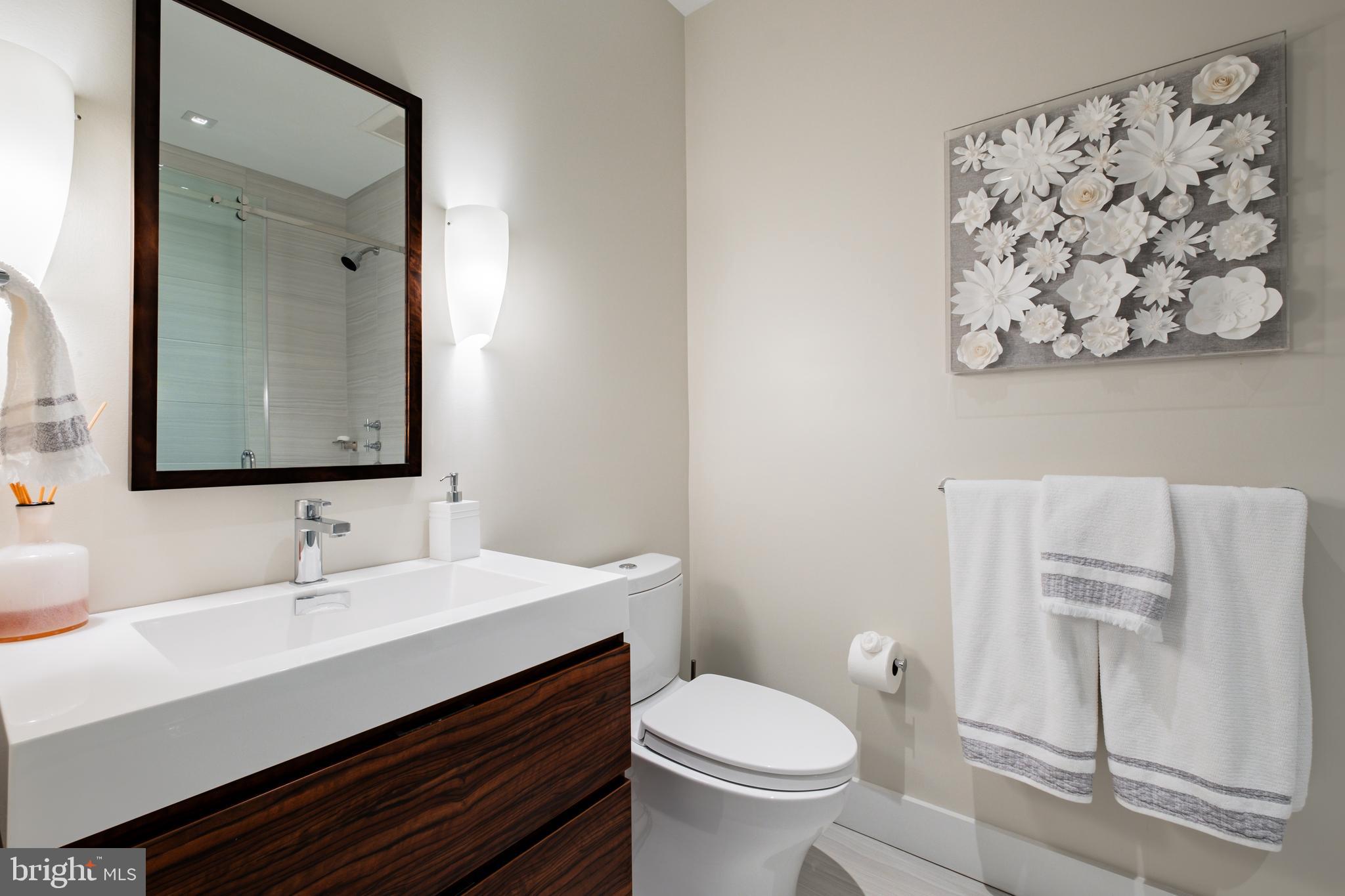 WASHINGTON SQ - Residential