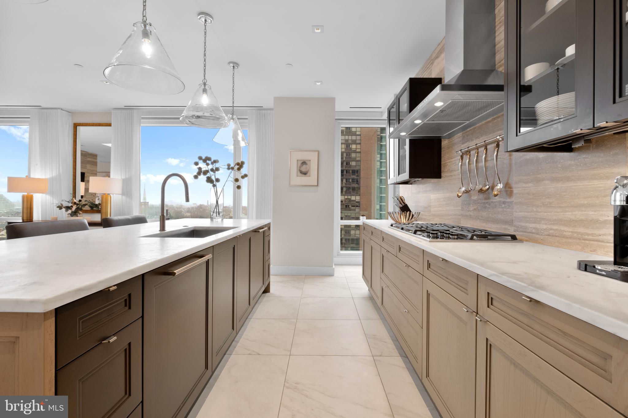 WASHINGTON SQ - Residential