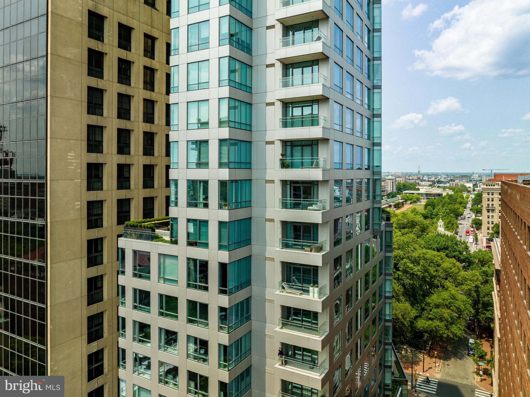 WASHINGTON SQ - Residential