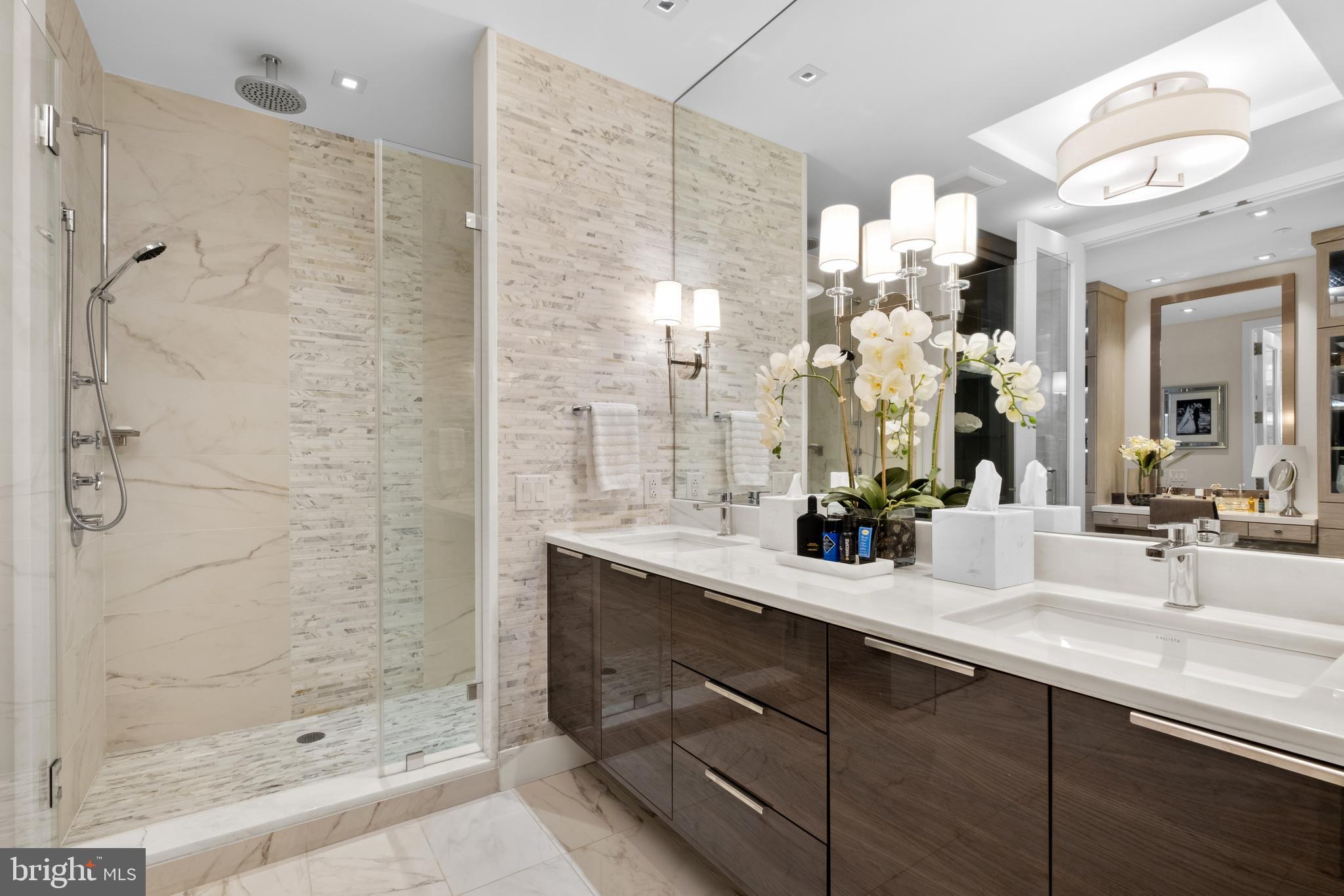 WASHINGTON SQ - Residential